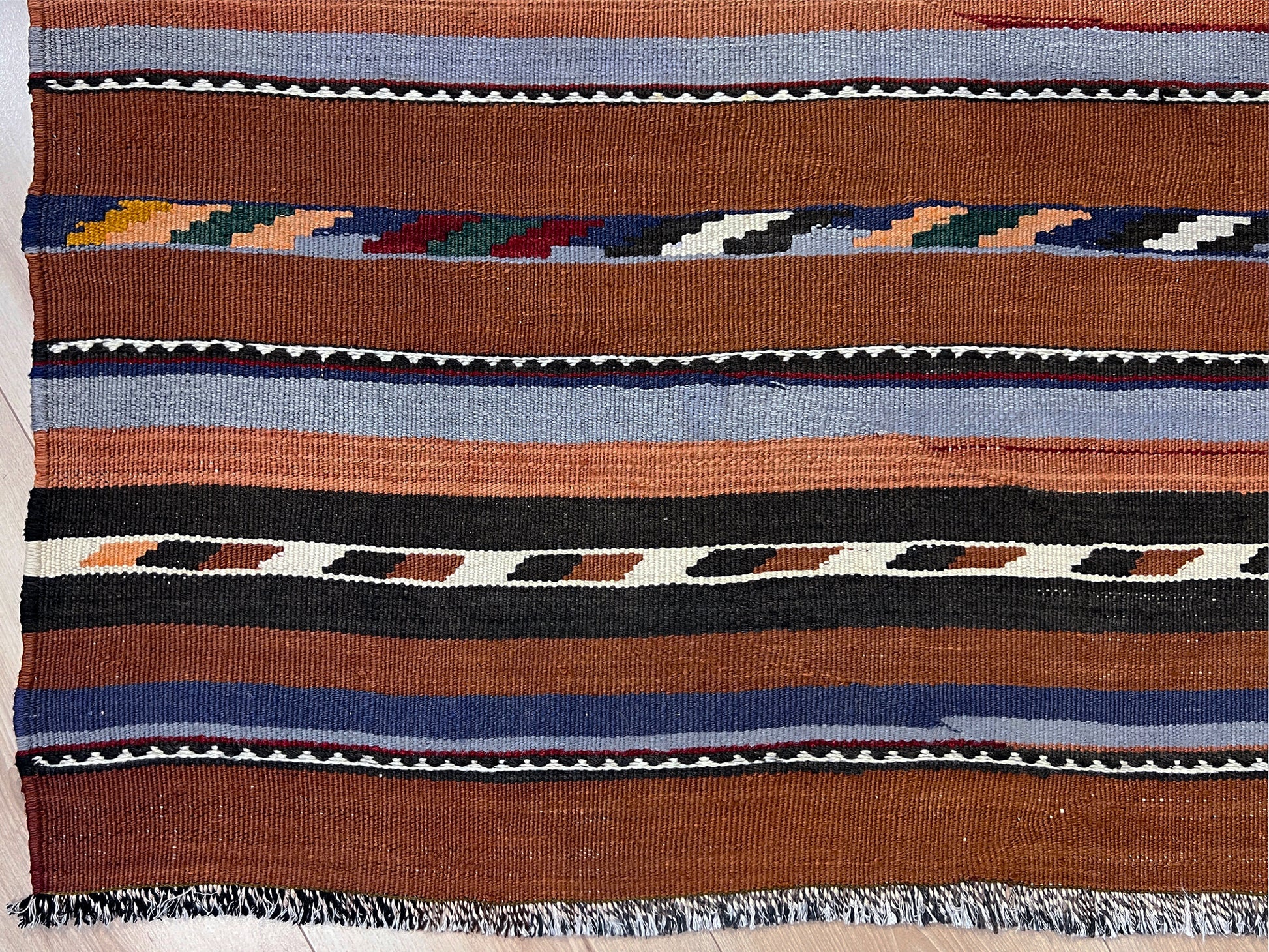 6X9 Caucasian minimalist kilim rug shop san francisco bay area. Buy online Handmade wool rug for dining, nursery, bedroom, living room.