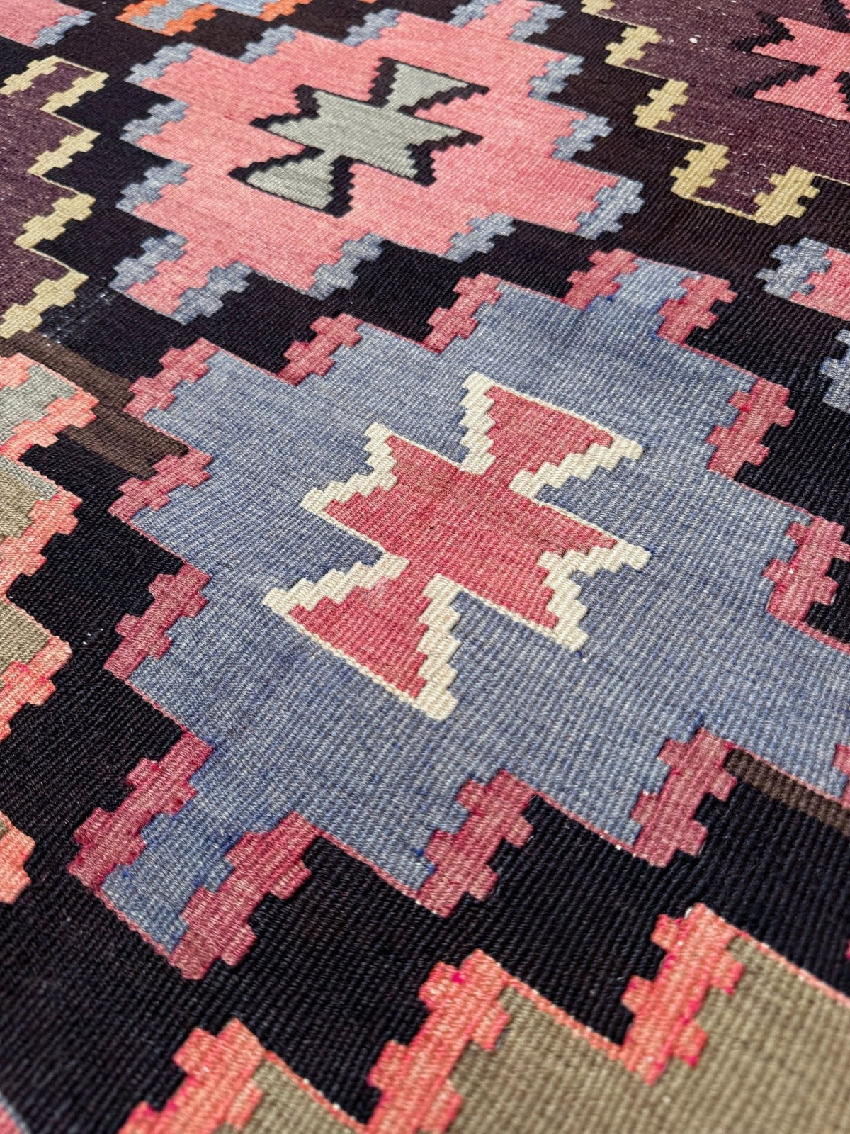 Diamond Caucasian Kilim • Handmade Vintage Flatweave Rug (4'11"x9'2")