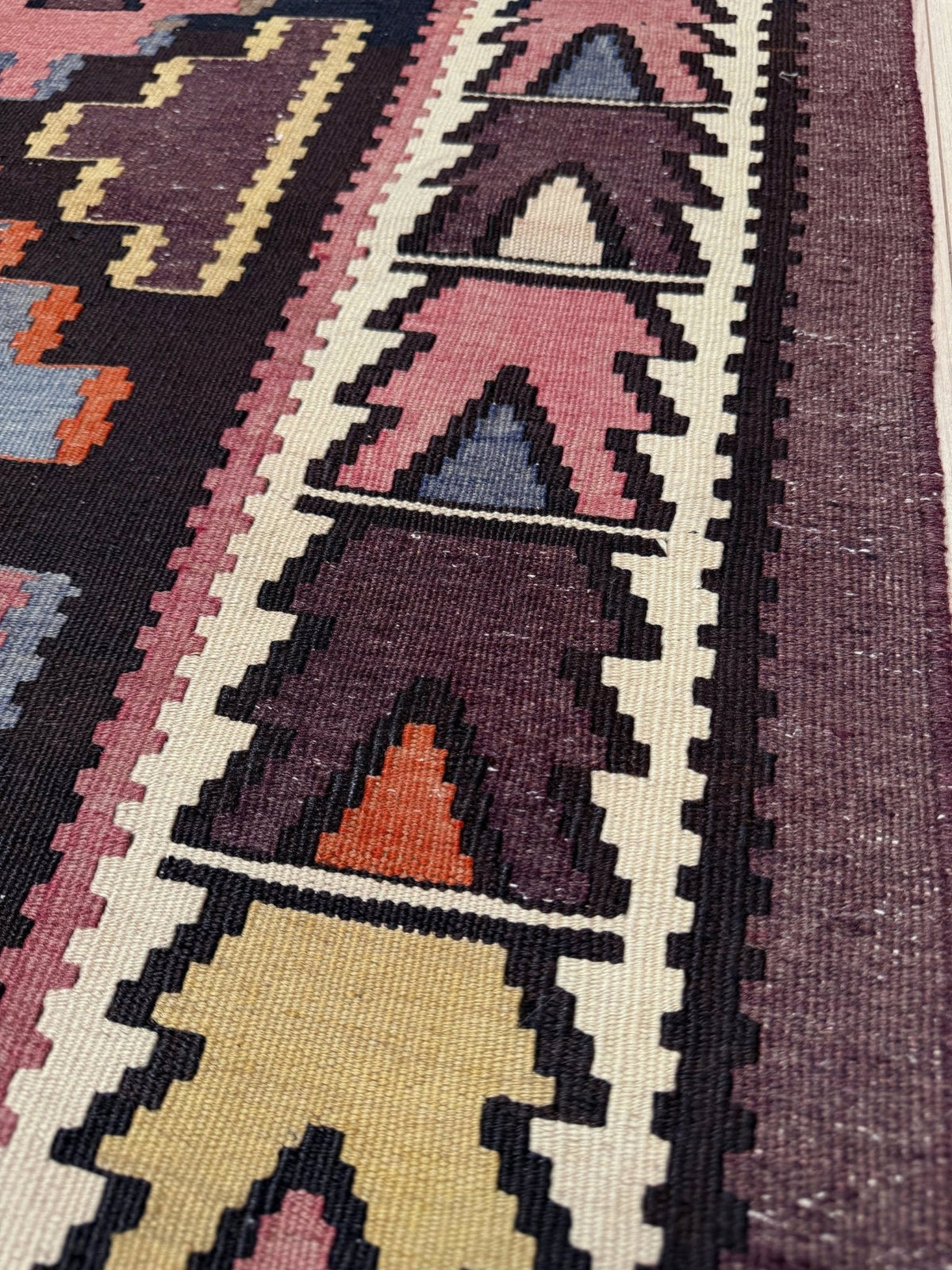 Diamond Caucasian Kilim • Handmade Vintage Flatweave Rug (4'11"x9'2")