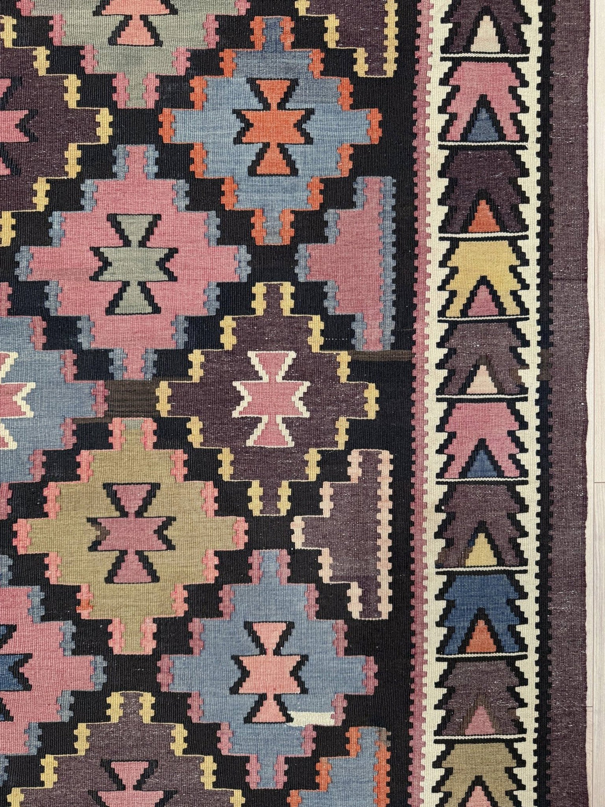 Diamond Caucasian Kilim • Handmade Vintage Flatweave Rug (4'11"x9'2")