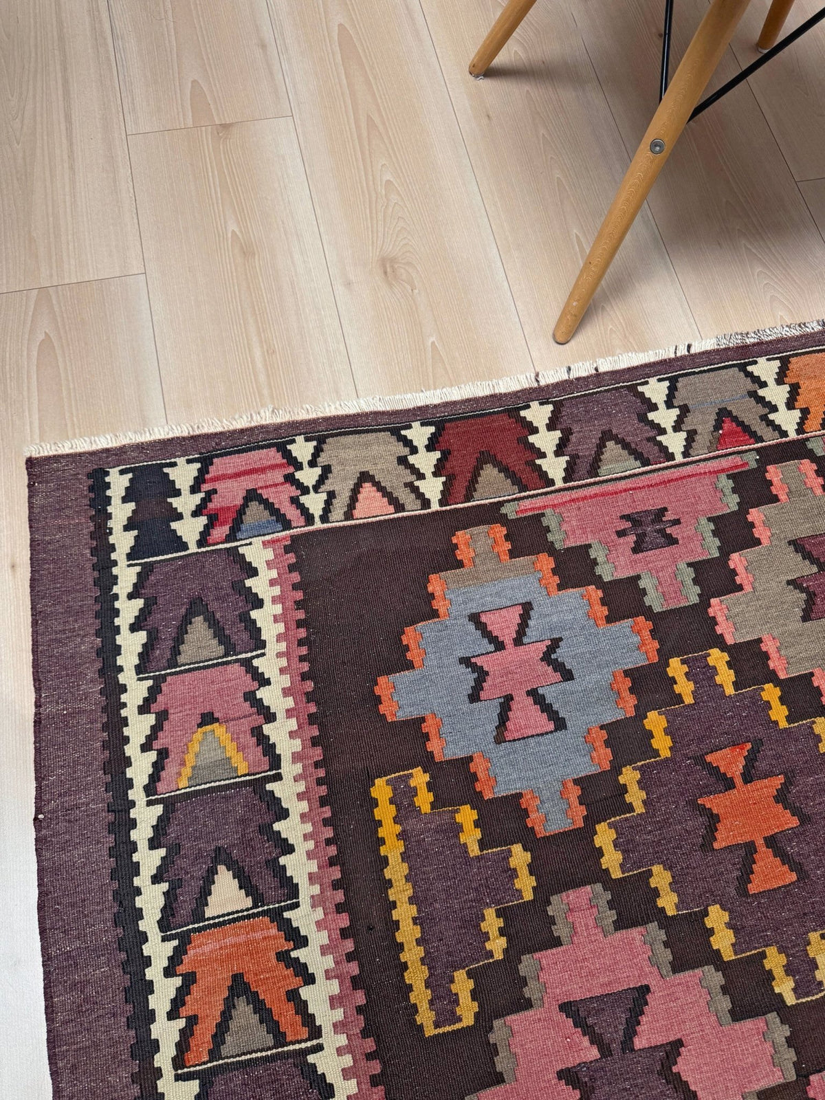Diamond Caucasian Kilim • Handmade Vintage Flatweave Rug (4'11"x9'2")