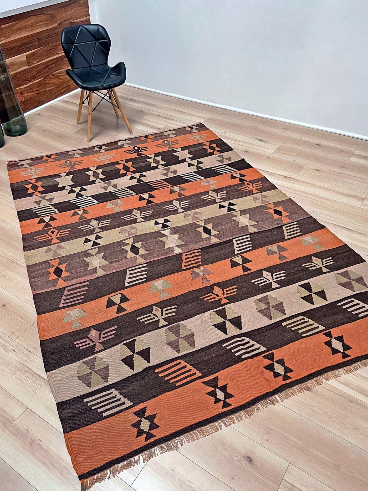 6x8 Navajo style flatweave Turkish Kilim rug shop san francisco bay area. 6x8 Handmade wool rug. Buy handmade rug online.