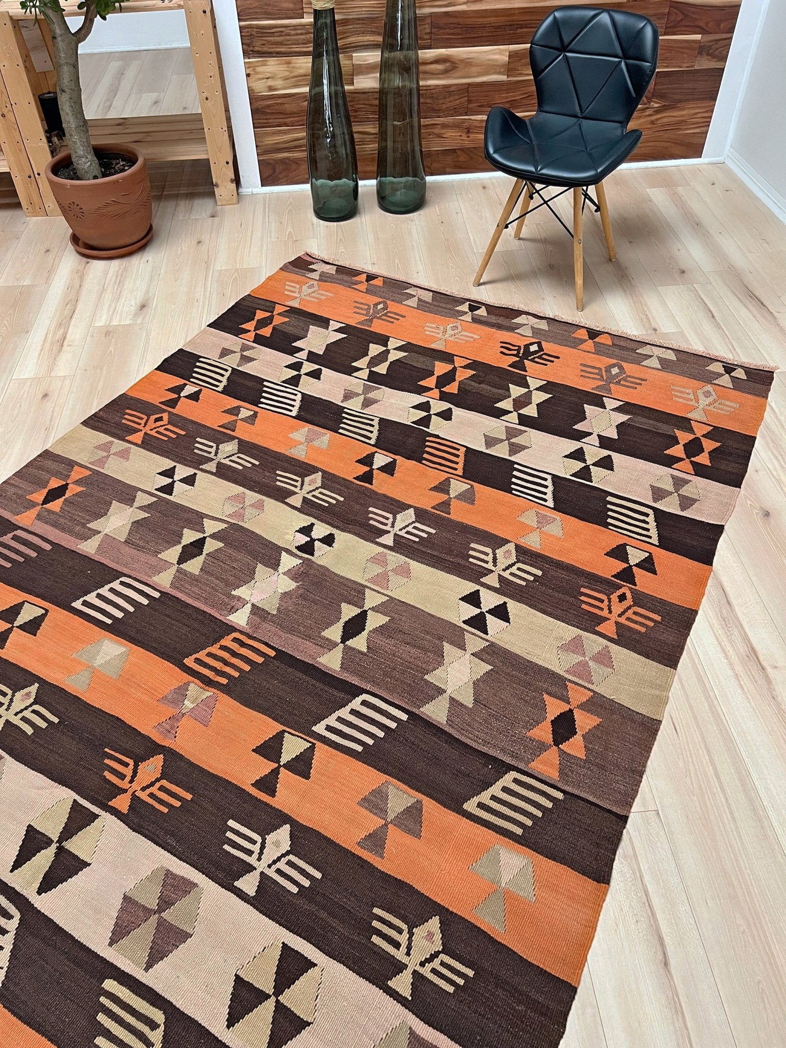 6x8 Navajo style flatweave Turkish Kilim rug shop san francisco bay area. 6x8 Handmade wool rug. Buy handmade rug online.