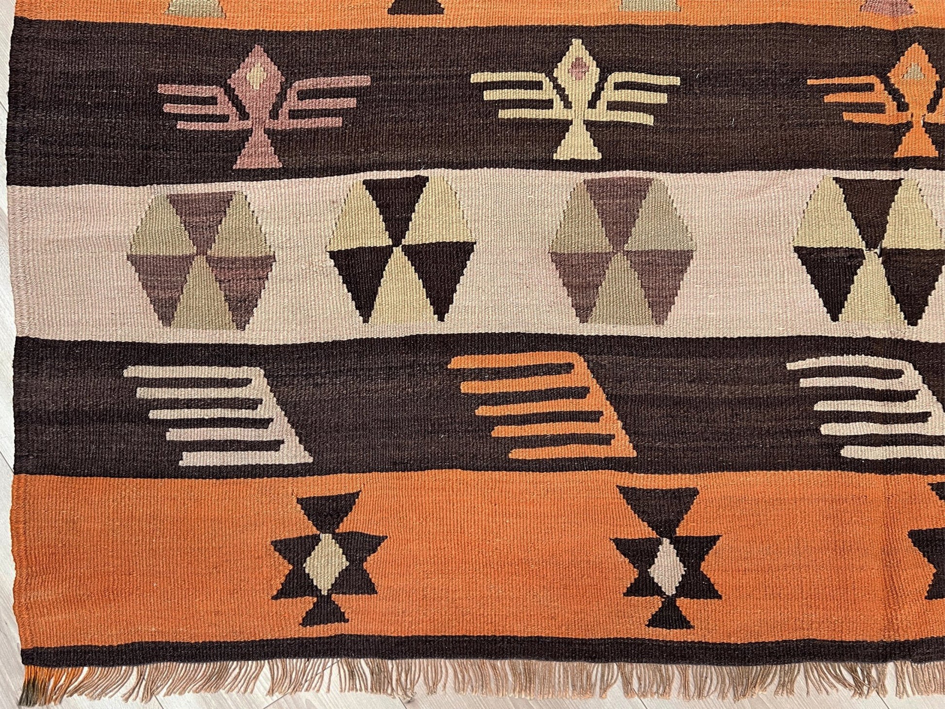 6x8 Navajo style flatweave Turkish Kilim rug shop san francisco bay area. 6x8 Handmade wool rug. Buy handmade rug online.