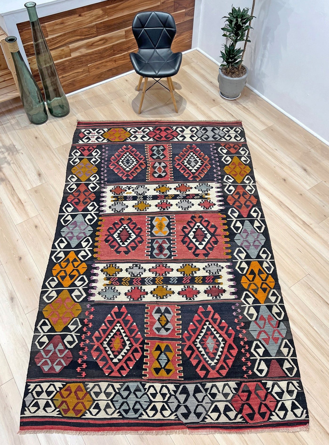 6x8 Navajo style flatweave Turkish Kilim rug shop san francisco bay area. 6x8 Handmade wool rug. Buy handmade rug online.