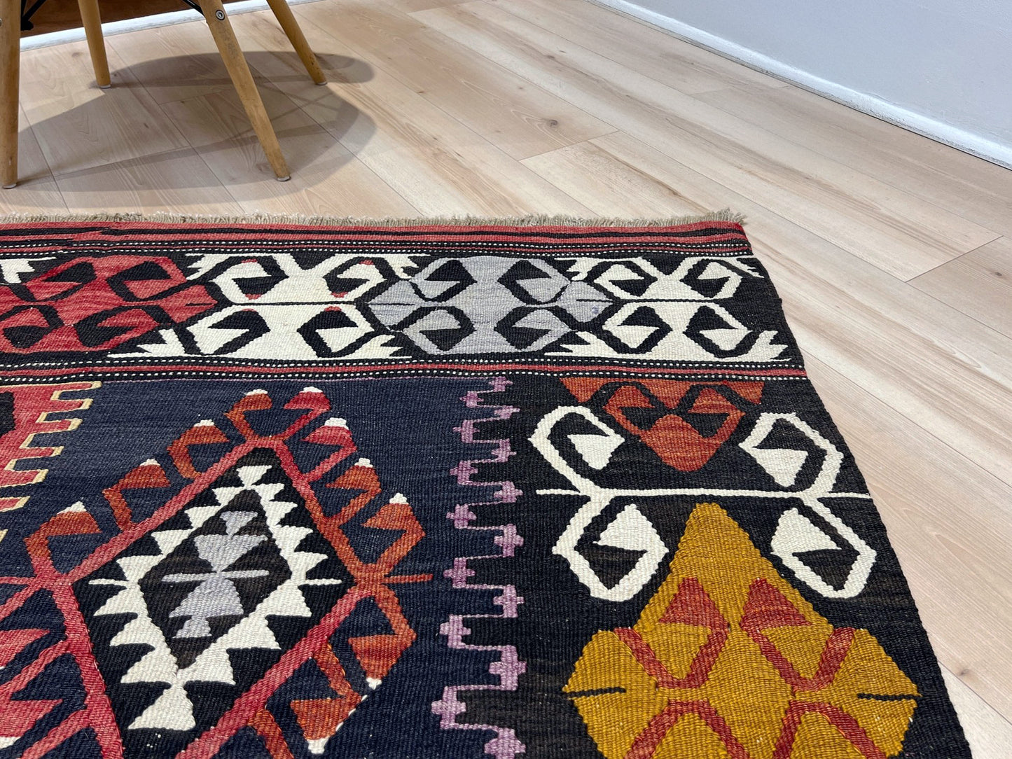 6x8 Navajo style flatweave Turkish Kilim rug shop san francisco bay area. 6x8 Handmade wool rug. Buy handmade rug online.