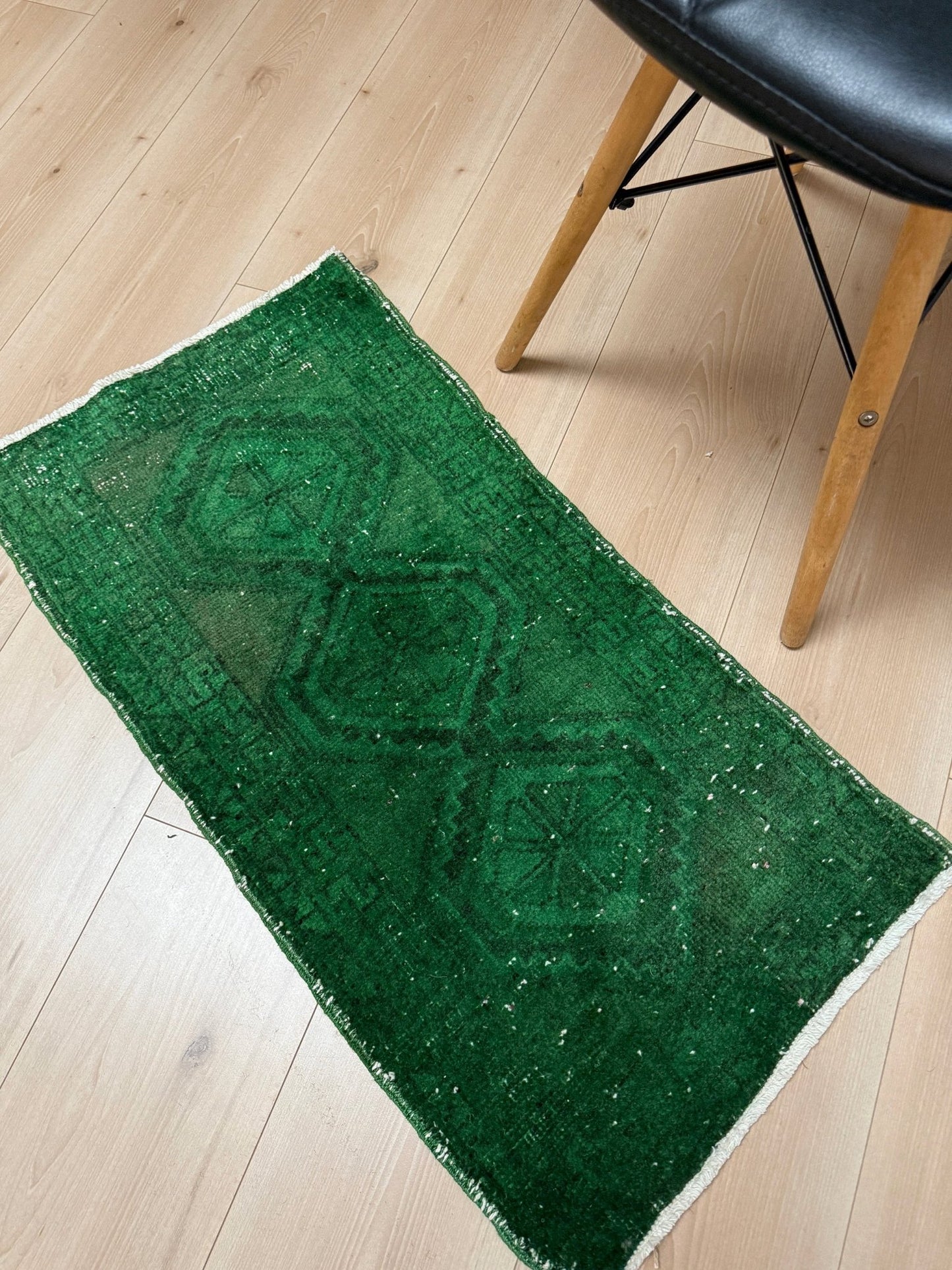 2X3 Green Handmade small turkish mini Bathroom Rug RUG FOR entry doorway kitchen under the desk. Wool carpet from the best rug shop san francisco bay area. Free shipping.