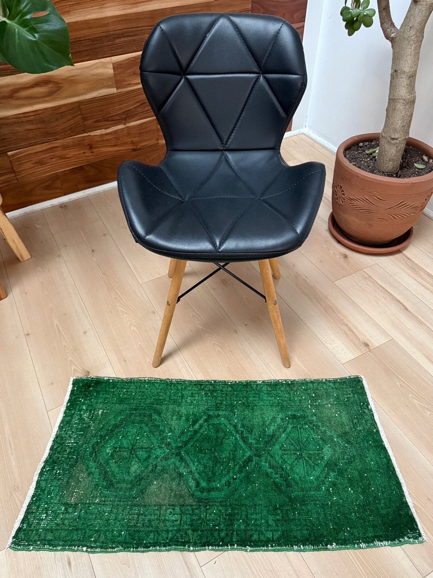 2X3 Green Handmade small turkish mini Bathroom Rug RUG FOR entry doorway kitchen under the desk. Wool carpet from the best rug shop san francisco bay area. Free shipping.