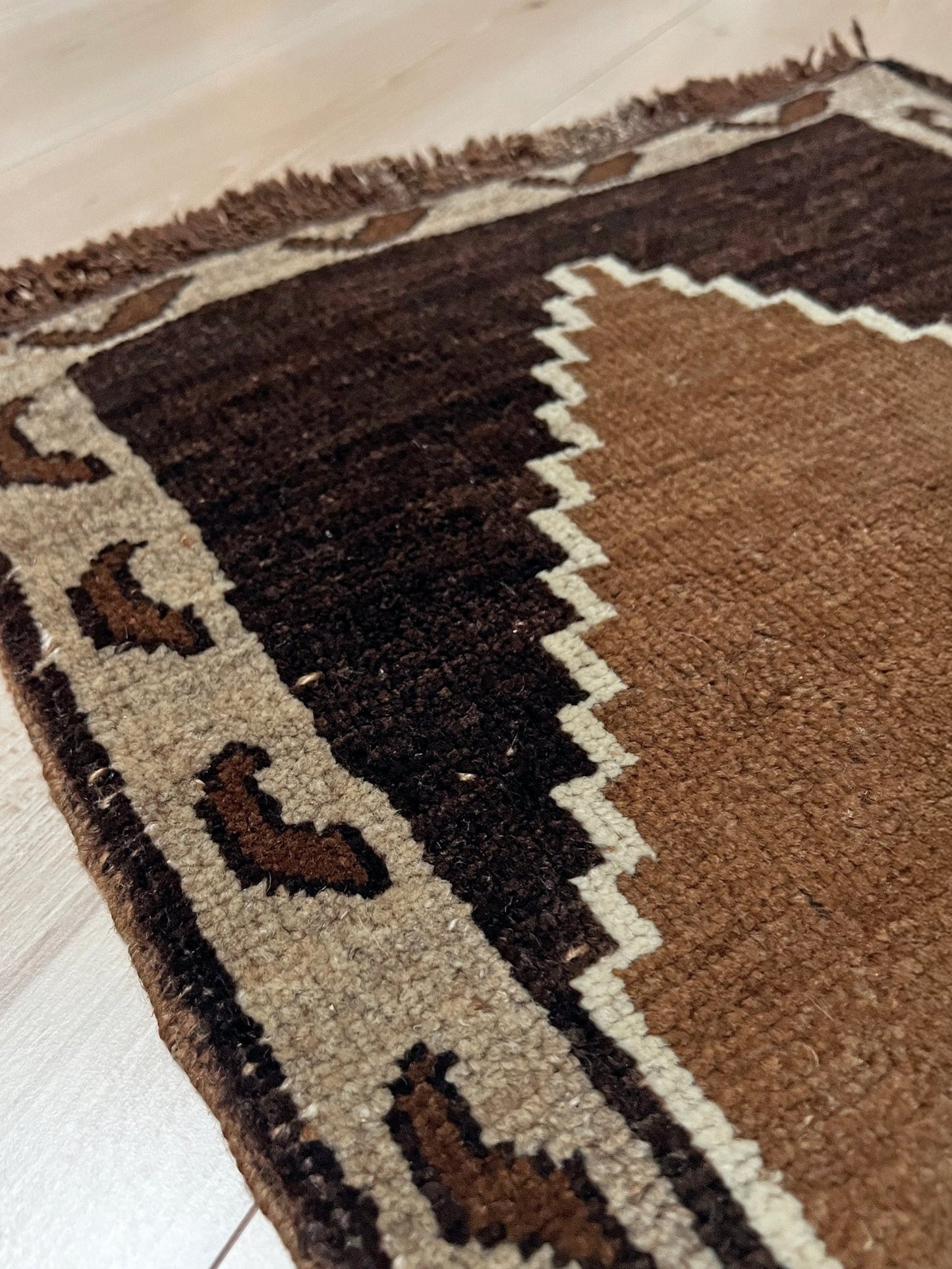 2x4 Vintage turkish wool mini rug for entry, kitchen, bathroom, under the desk. Handmade small skinny carpet rug from the best rug shop san francisco bay area. Free shipping to US and Canada.