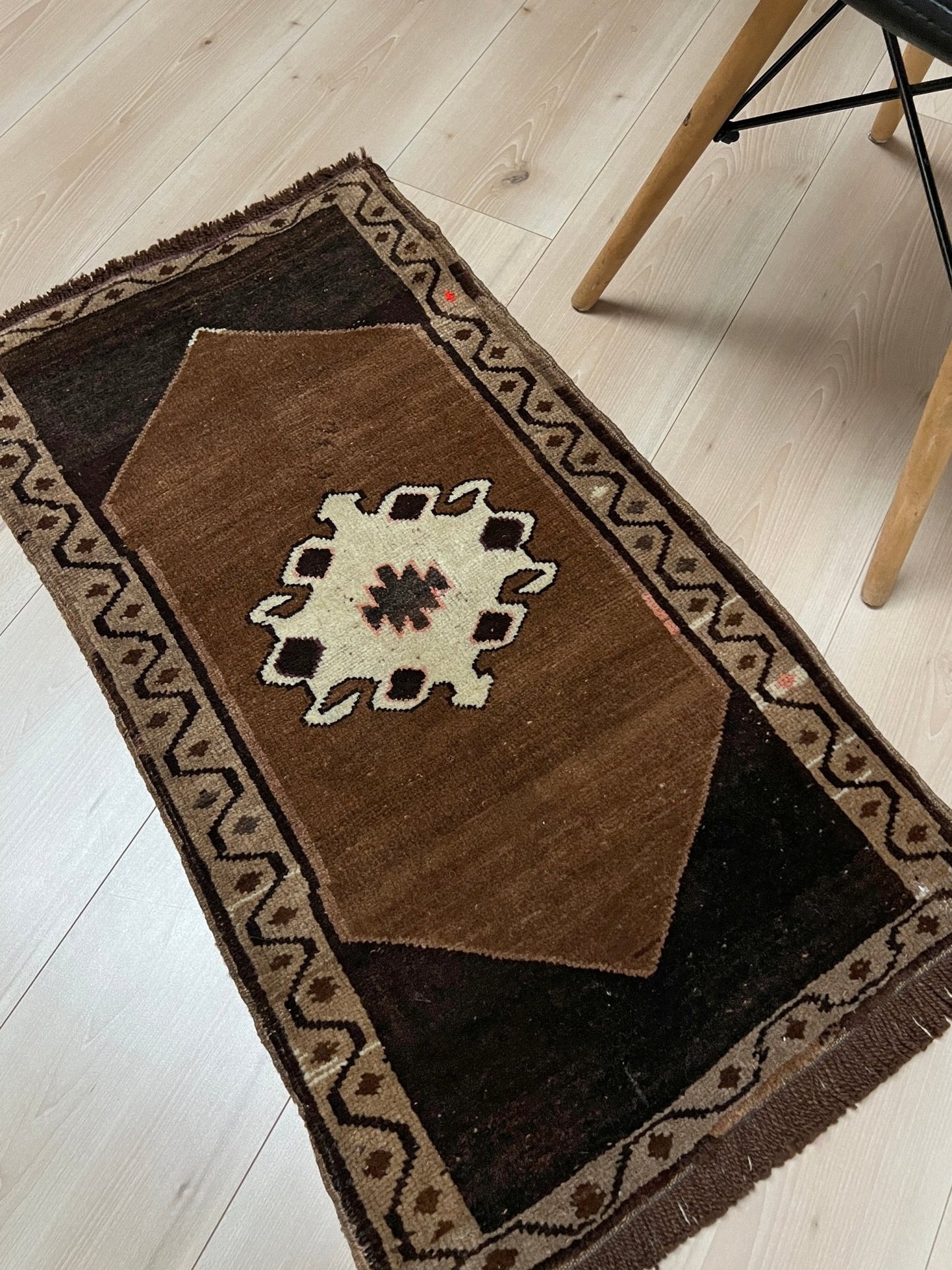 2x4 Vintage turkish wool mini rug for entry, kitchen, bathroom, under the desk. Handmade small skinny carpet rug from the best rug shop san francisco bay area. Free shipping to US and Canada.