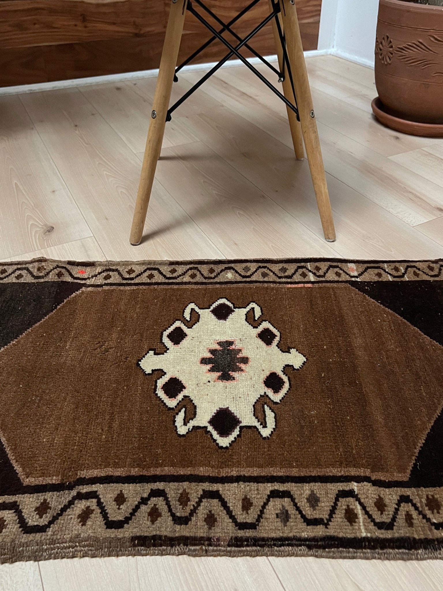 2x4 Vintage turkish wool mini rug for entry, kitchen, bathroom, under the desk. Handmade small skinny carpet rug from the best rug shop san francisco bay area. Free shipping to US and Canada.