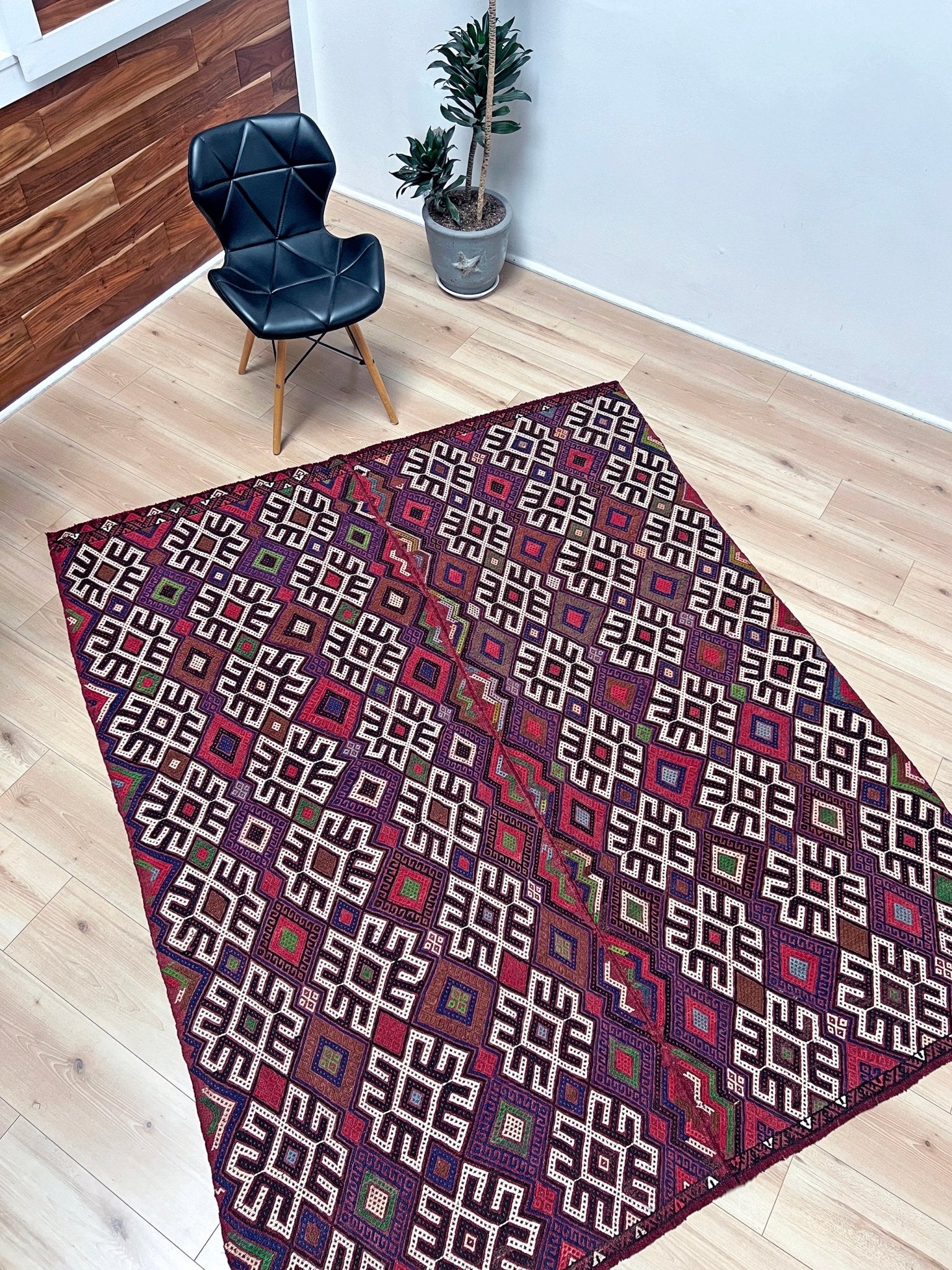 turkish tribal kilim rug shop san francisco bay area. Handmade wool fşatweave rug for living room, bedroom, nursery