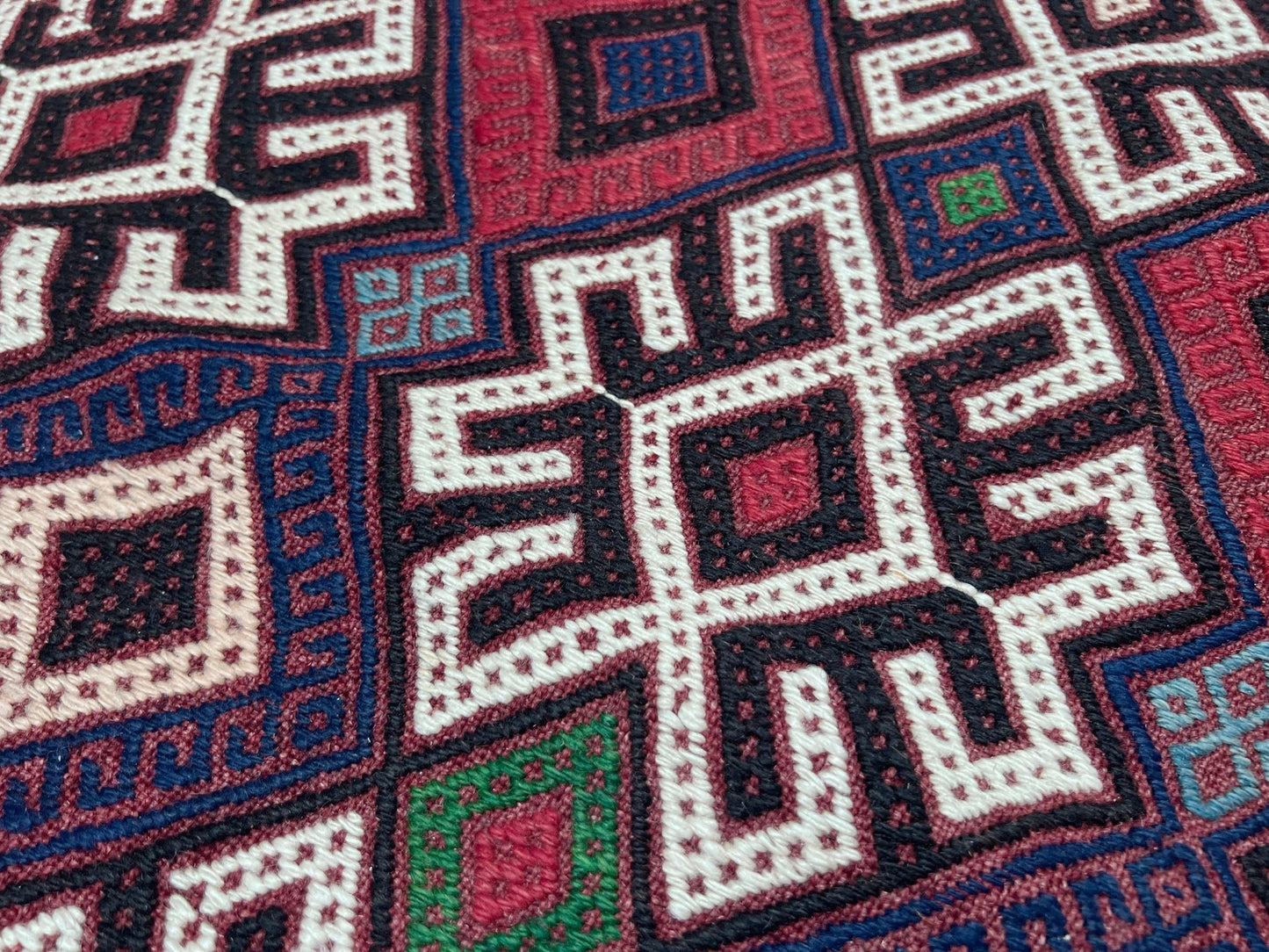 turkish tribal kilim rug shop san francisco bay area. Handmade wool fşatweave rug for living room, bedroom, nursery