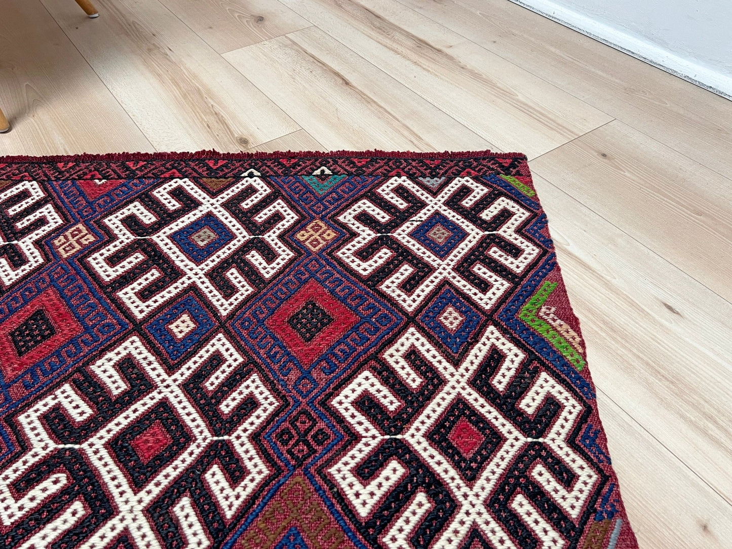 turkish tribal kilim rug shop san francisco bay area. Handmade wool fşatweave rug for living room, bedroom, nursery