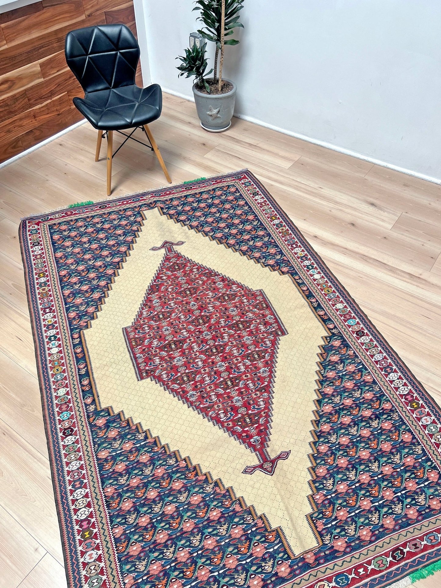 senneh vintage persian kilim rug shop berkeley palo alro. Handmade wool flatweave rug shop san francisco bay area.