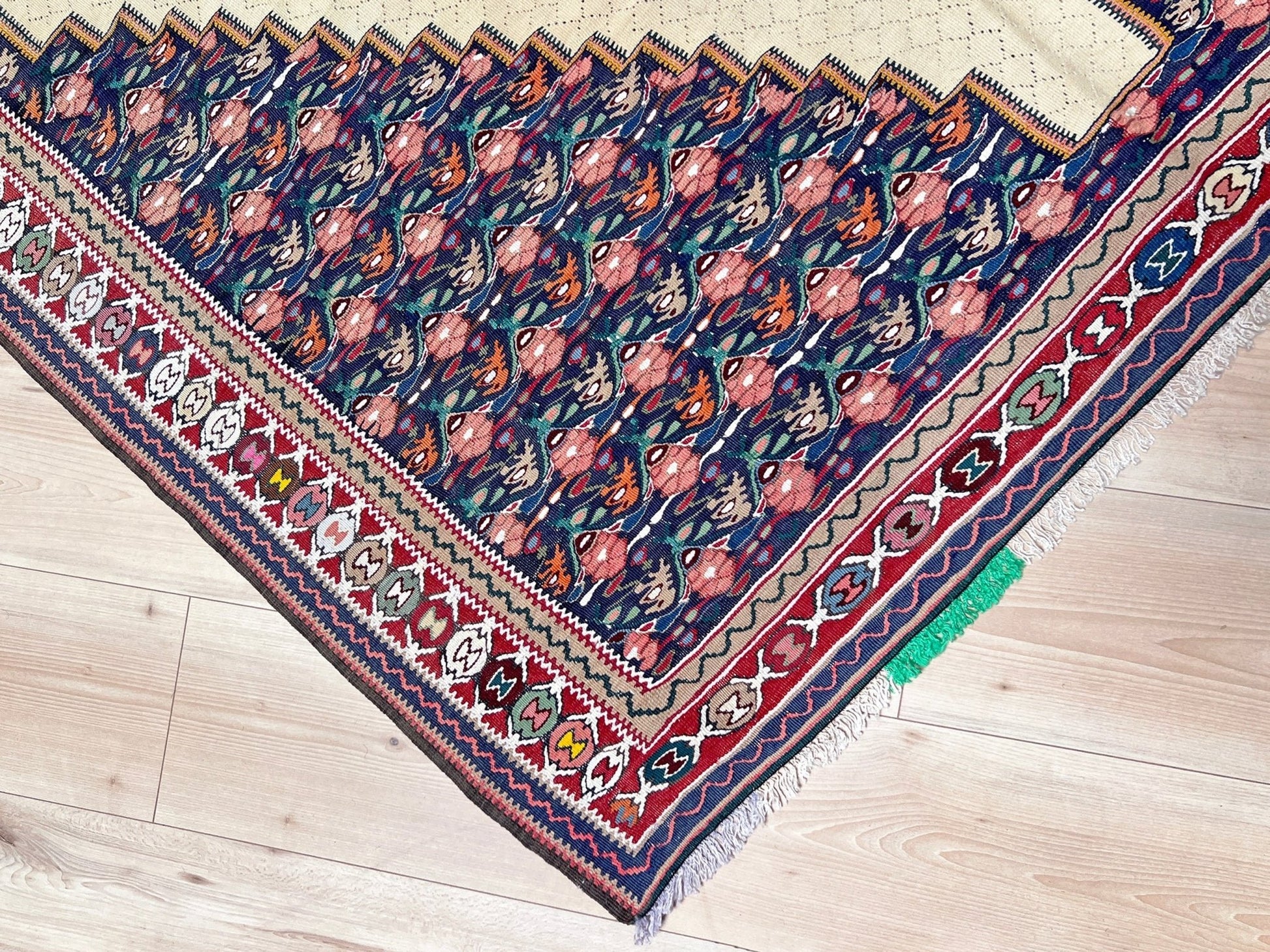 senneh vintage persian kilim rug shop berkeley palo alro. Handmade wool flatweave rug shop san francisco bay area.