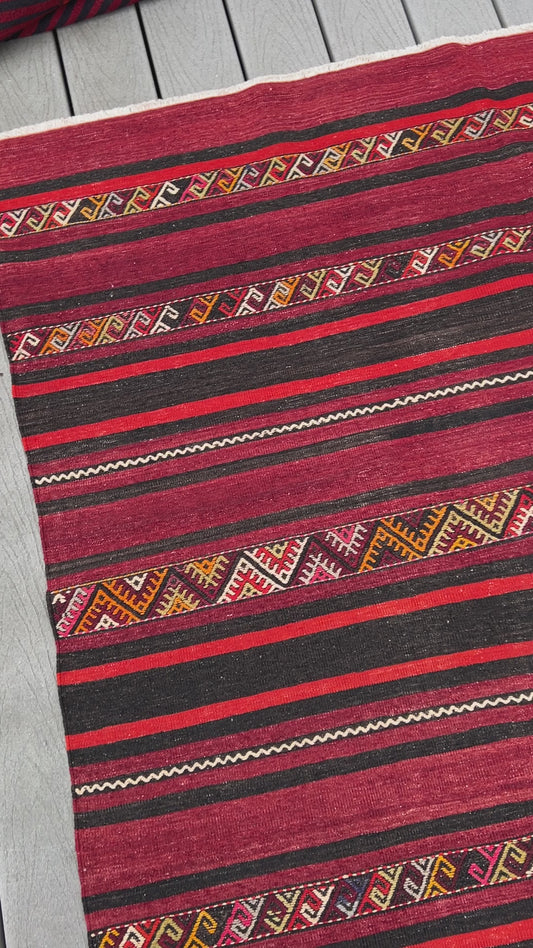 Sivas Vintage turkish Kilim Rug. Rug shop San francisco bay area palo alto. Oriental rug store los latos, los gatos berkeley. Buy turkish kilim rug online free shipping to USA, Canada, toronto, california.