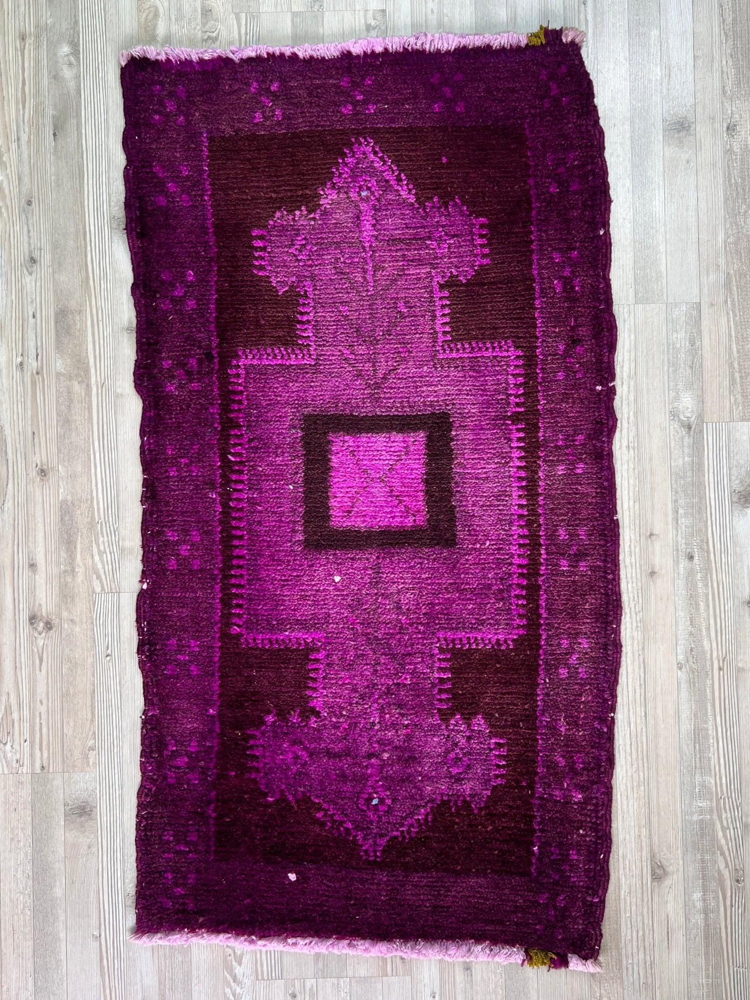 handmade wool turkish mini rug bathmat doormat. oriental Rug shop san francisco bay area.