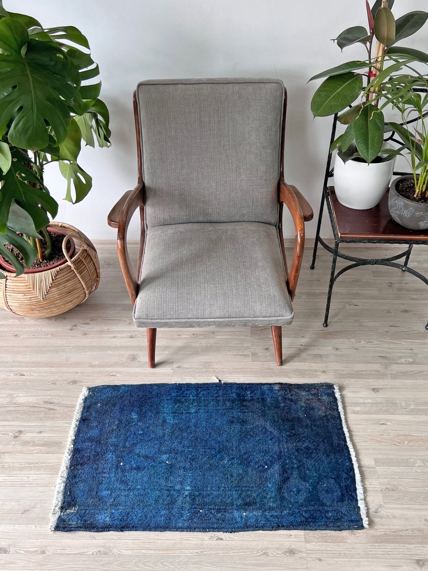 blue handmade wool turkish mini rug bathmat doormat. Rug shop san francisco bay area.