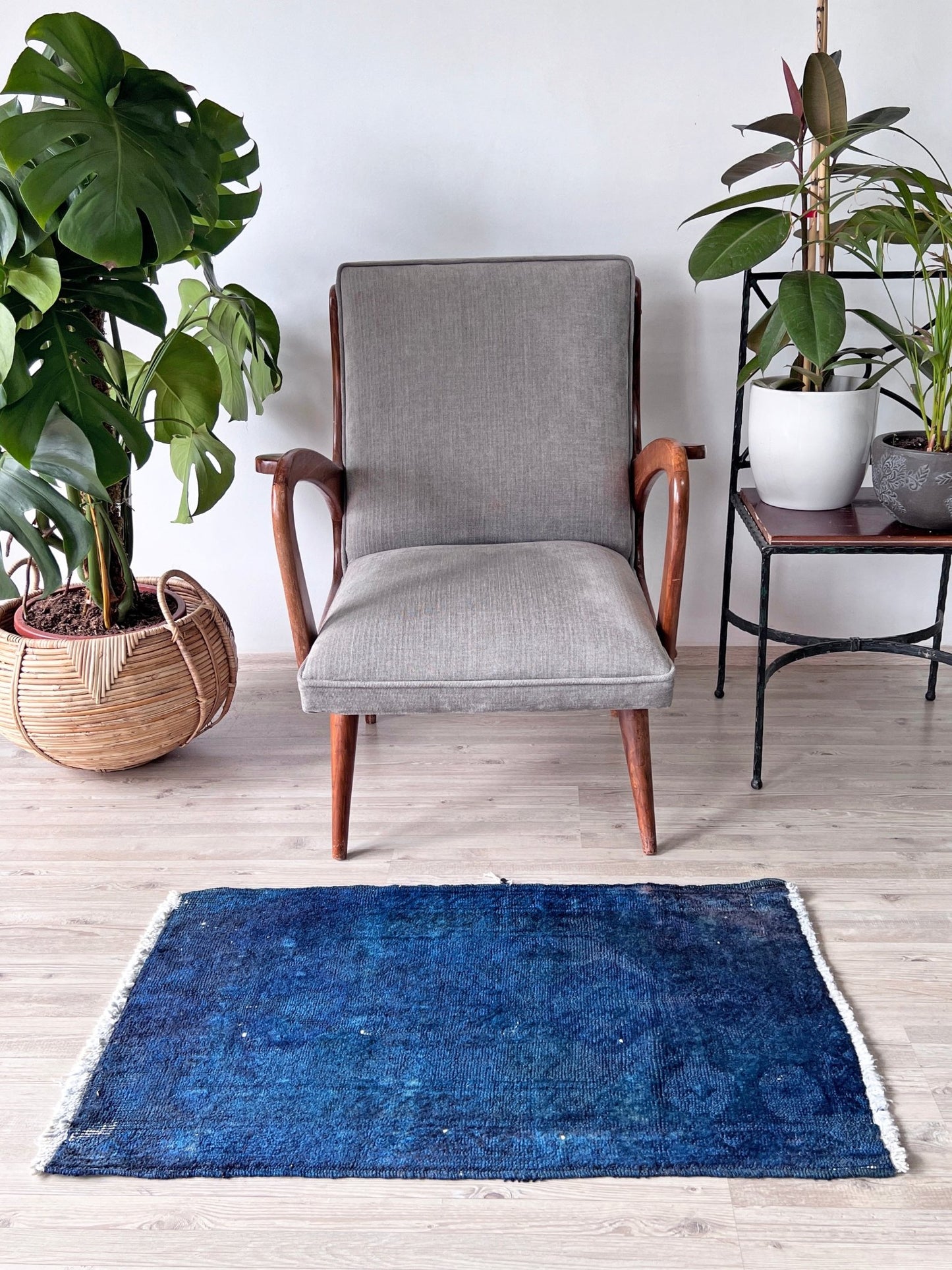 blue handmade wool turkish mini rug bathmat doormat. Rug shop san francisco bay area.