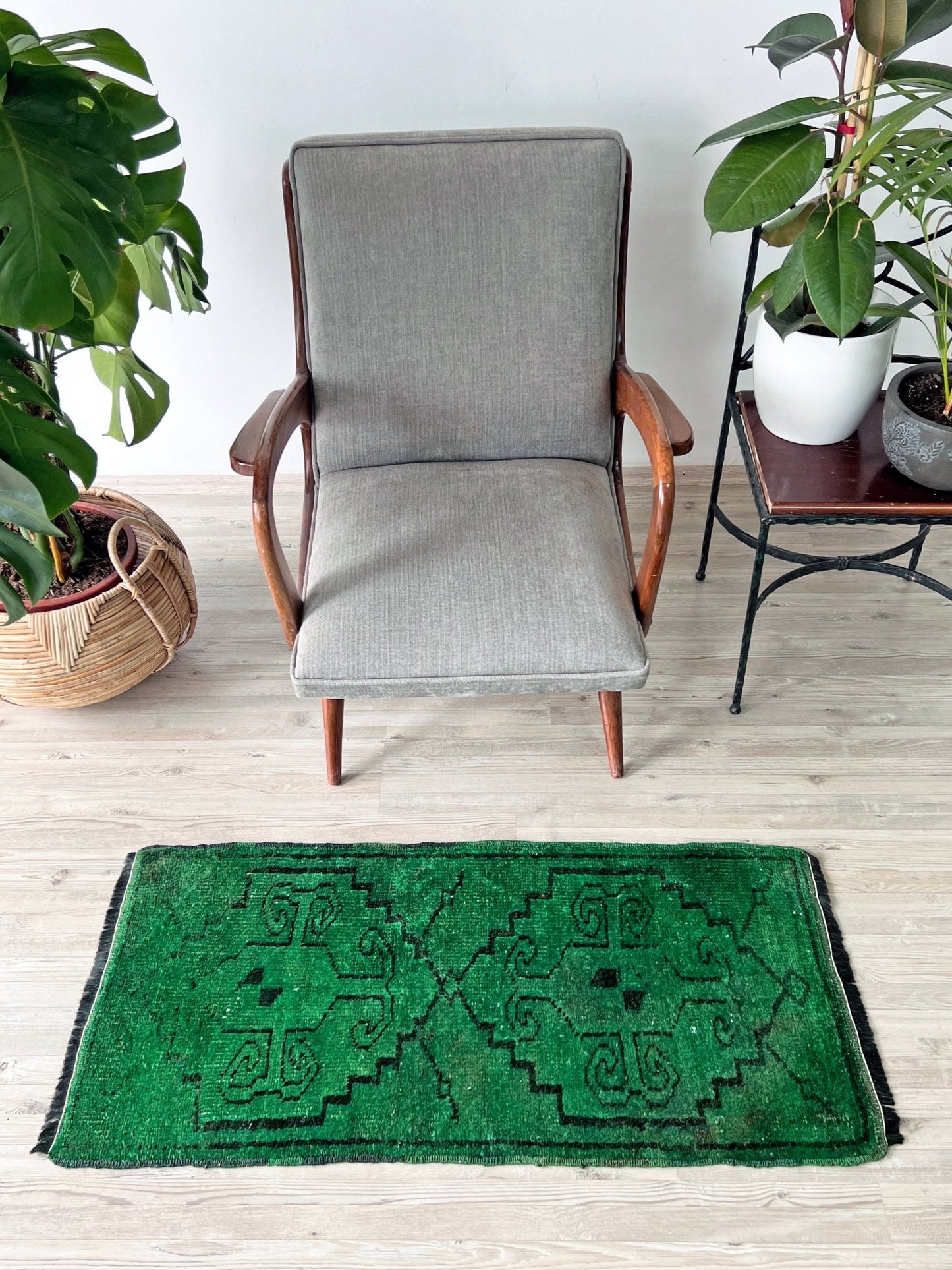 green handmade wool turkish mini rug bathmat doormat. Rug shop san francisco bay area.