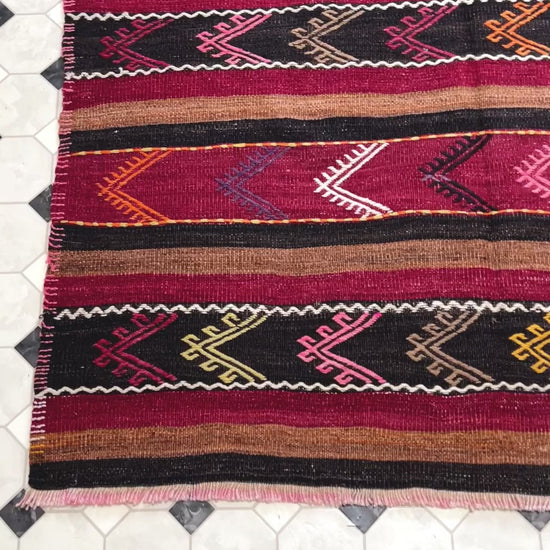 vintage anatolian rug. small turkish rug for bedroom living room kitchen office. Oriental rug store Los Altos Palo alto. Buy rug online free shipping to USA and canada.