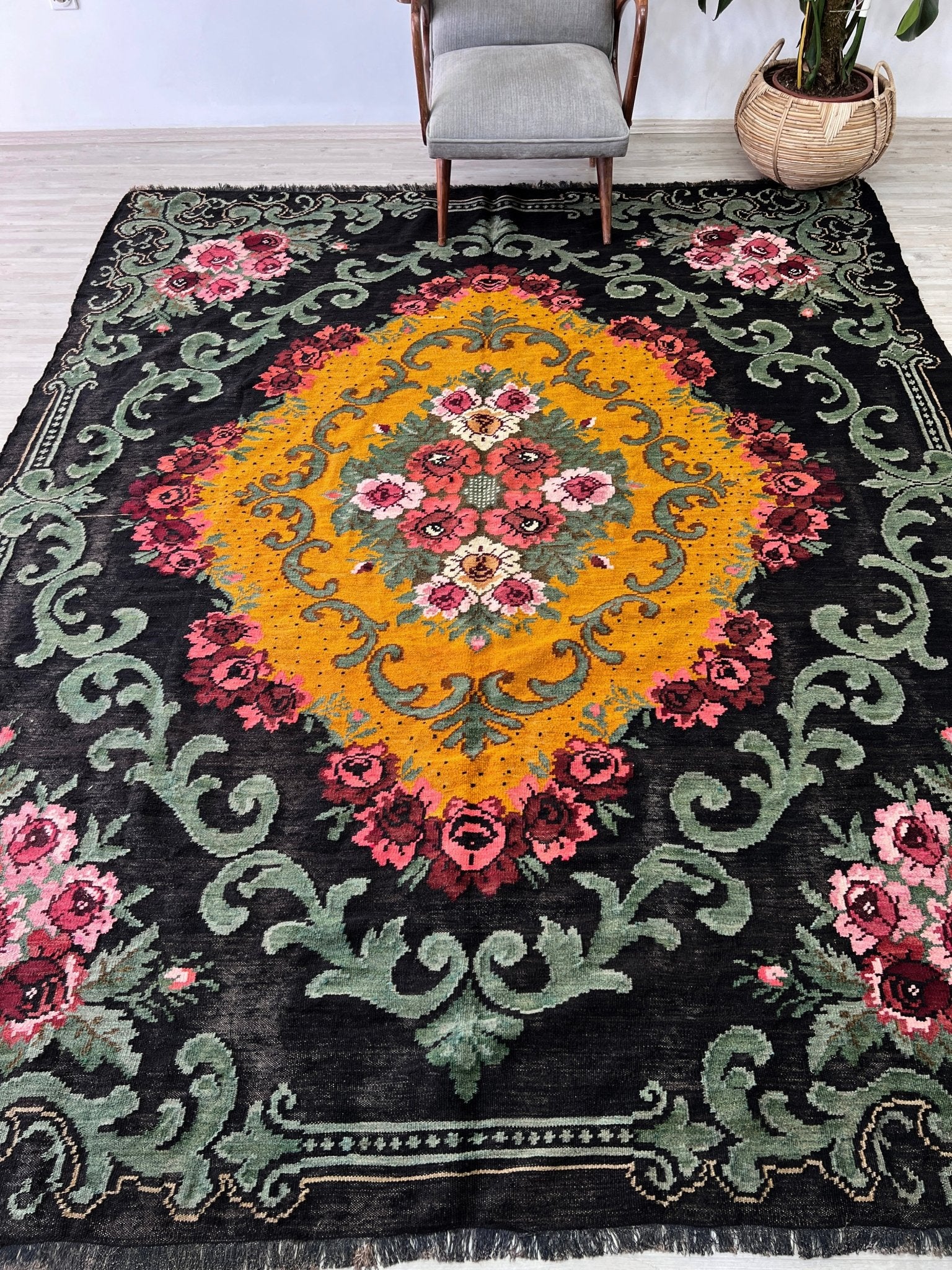 Moldovan rose kilim area Rug. Vintage kilim shop berkeley canada san francisco los altos palo alto. Buy oriental rug online