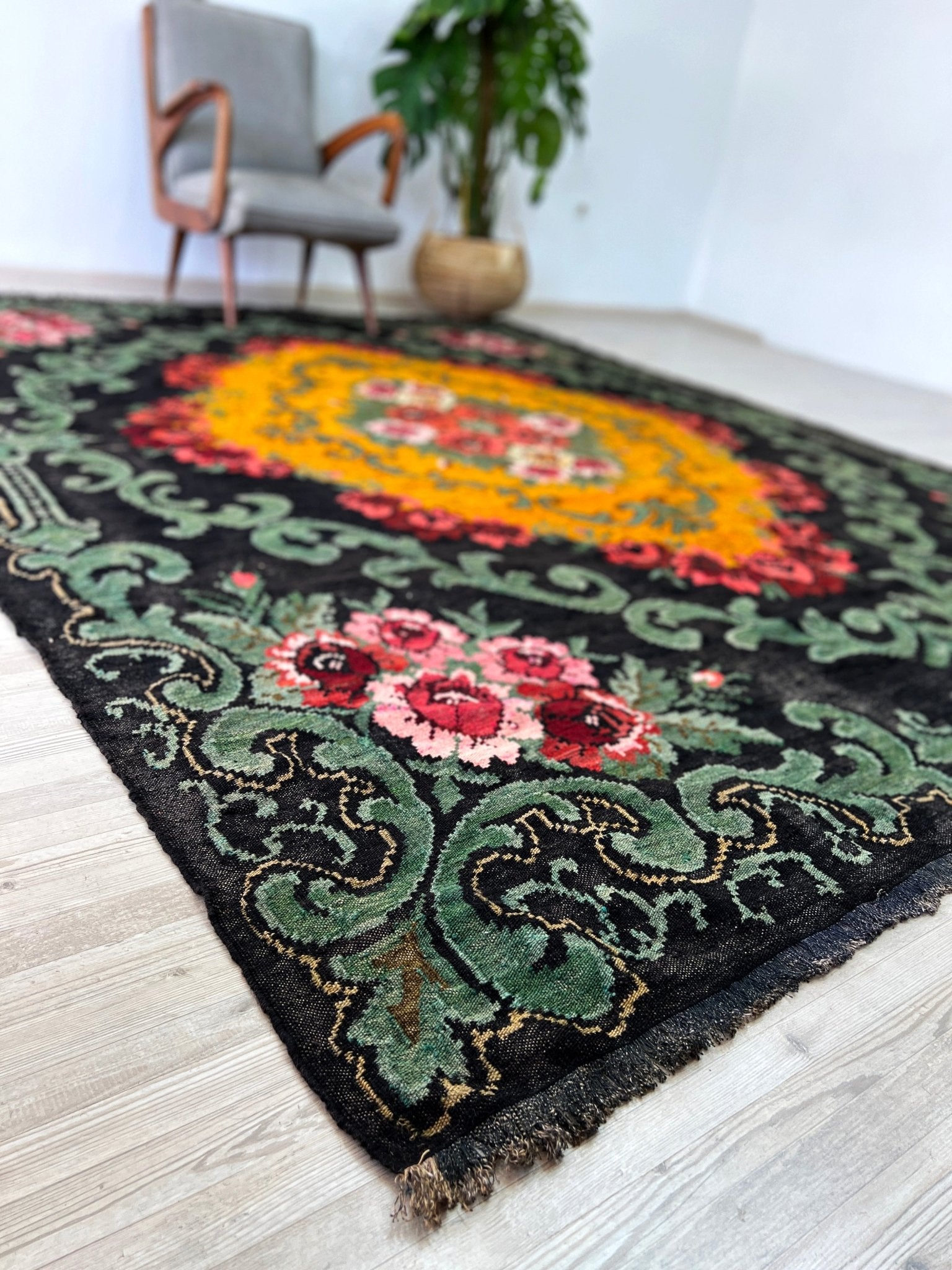 Moldovan rose kilim area Rug. Vintage kilim shop berkeley canada san francisco los altos palo alto. Buy oriental rug online