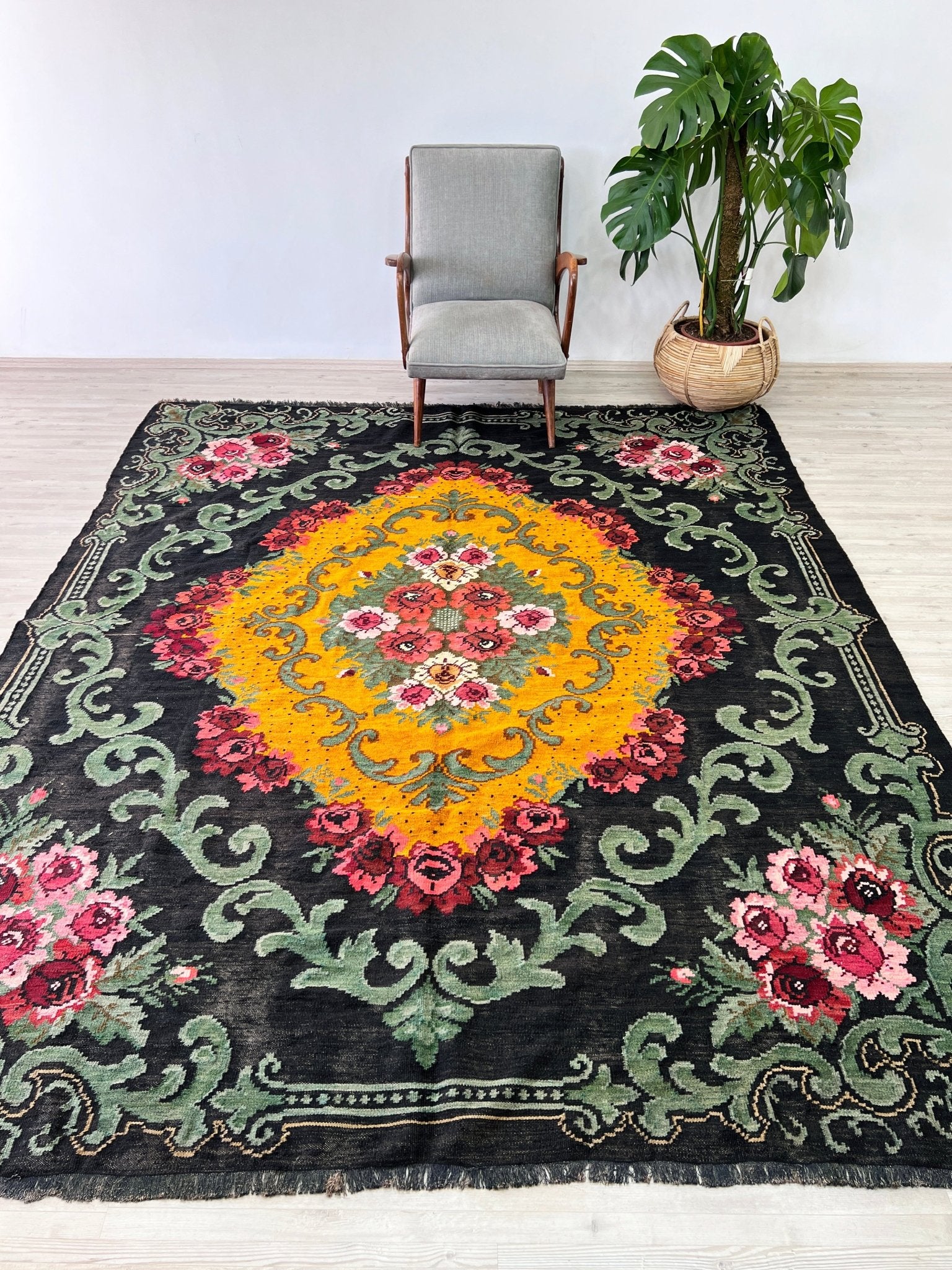 Moldovan rose kilim area Rug. Vintage kilim shop berkeley canada san francisco los altos palo alto. Buy oriental rug online