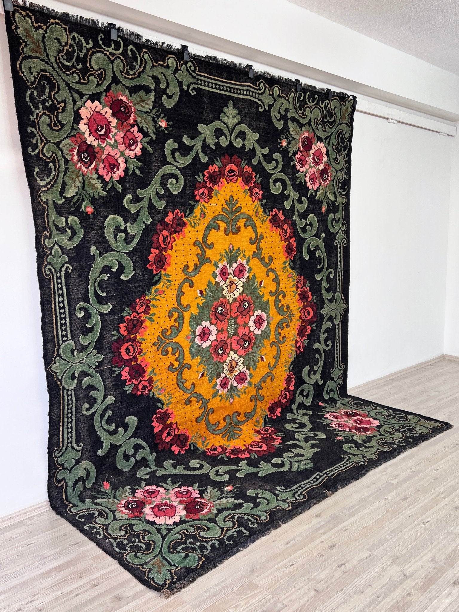 Moldovan rose kilim area Rug. Vintage kilim shop berkeley canada san francisco los altos palo alto. Buy oriental rug online