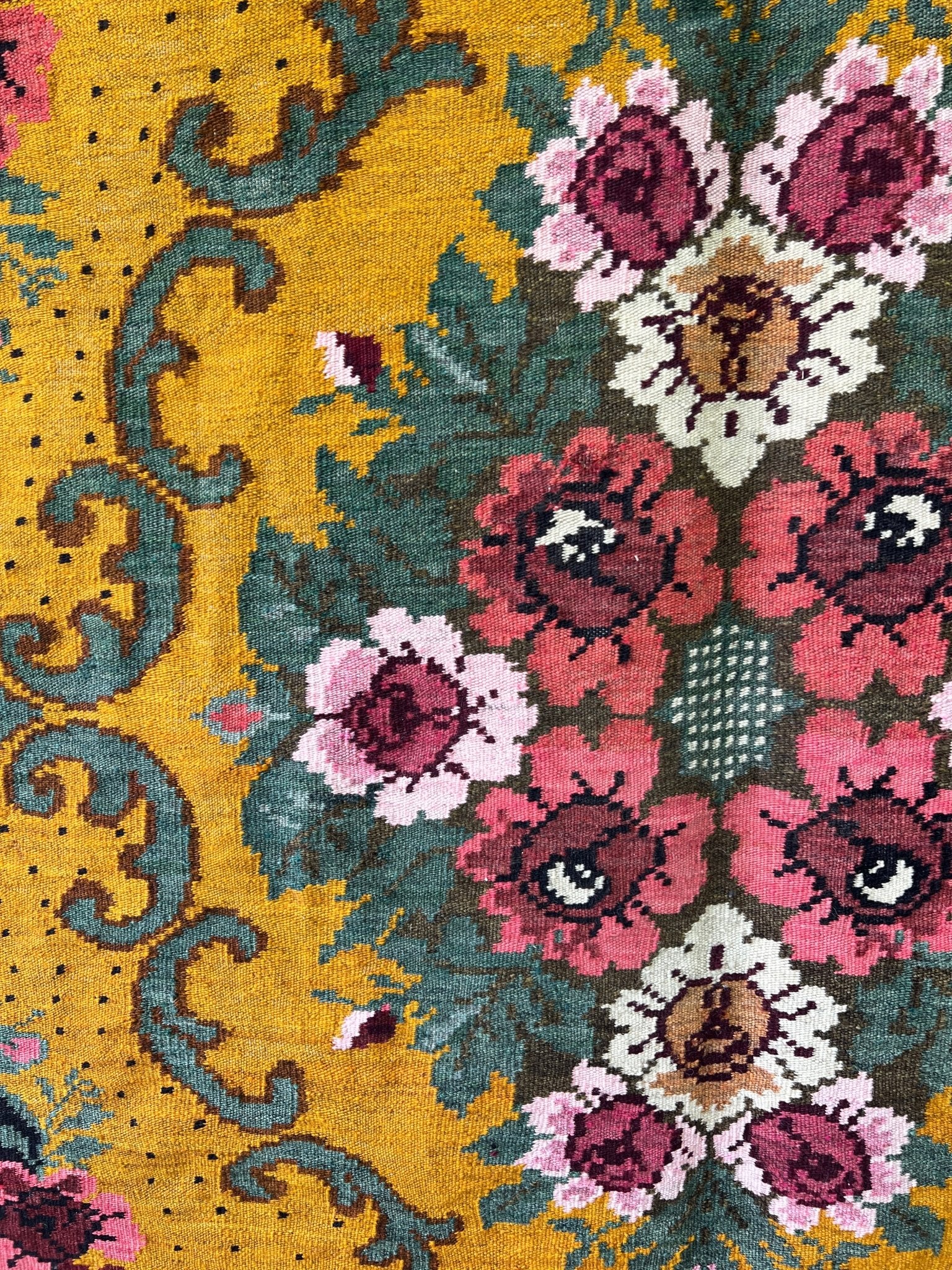 Moldovan rose kilim area Rug. Vintage kilim shop berkeley canada san francisco los altos palo alto. Buy oriental rug online