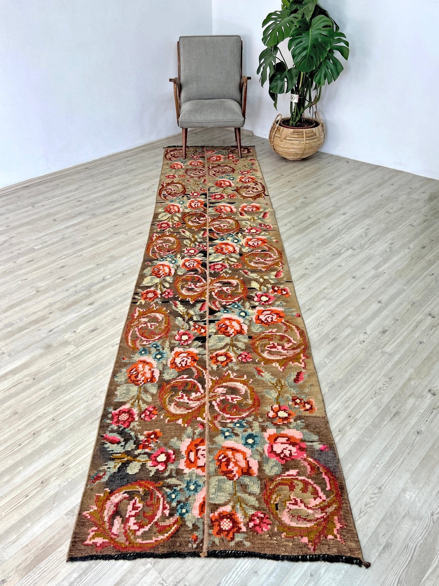 Moldovan rose runner kilim rug rug shop berkeley, palo alto. Buy kilim rug online free shipping. Oriental rug shop los altos.