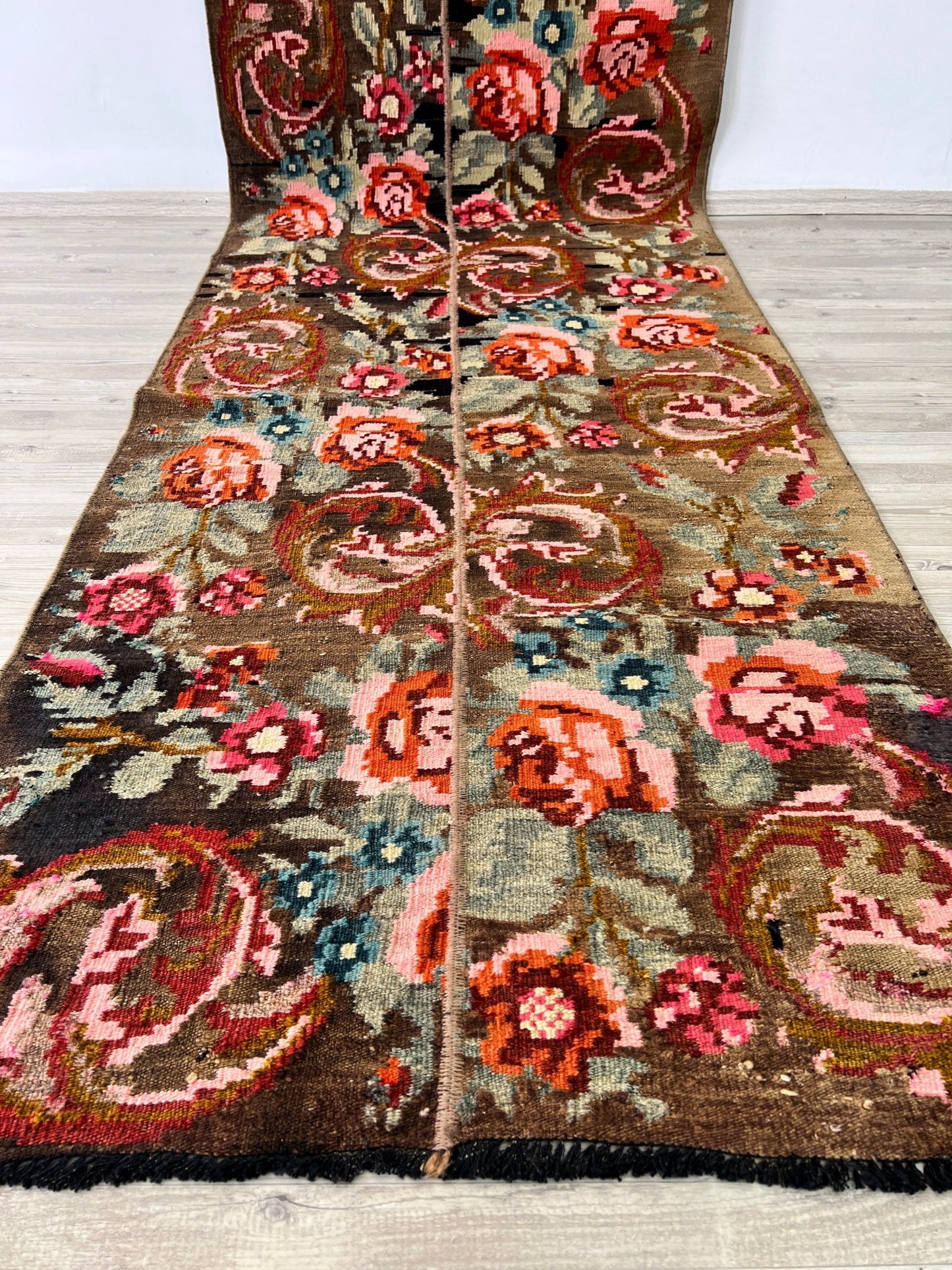 Moldovan rose runner kilim rug rug shop berkeley, palo alto. Buy kilim rug online free shipping. Oriental rug shop los altos.