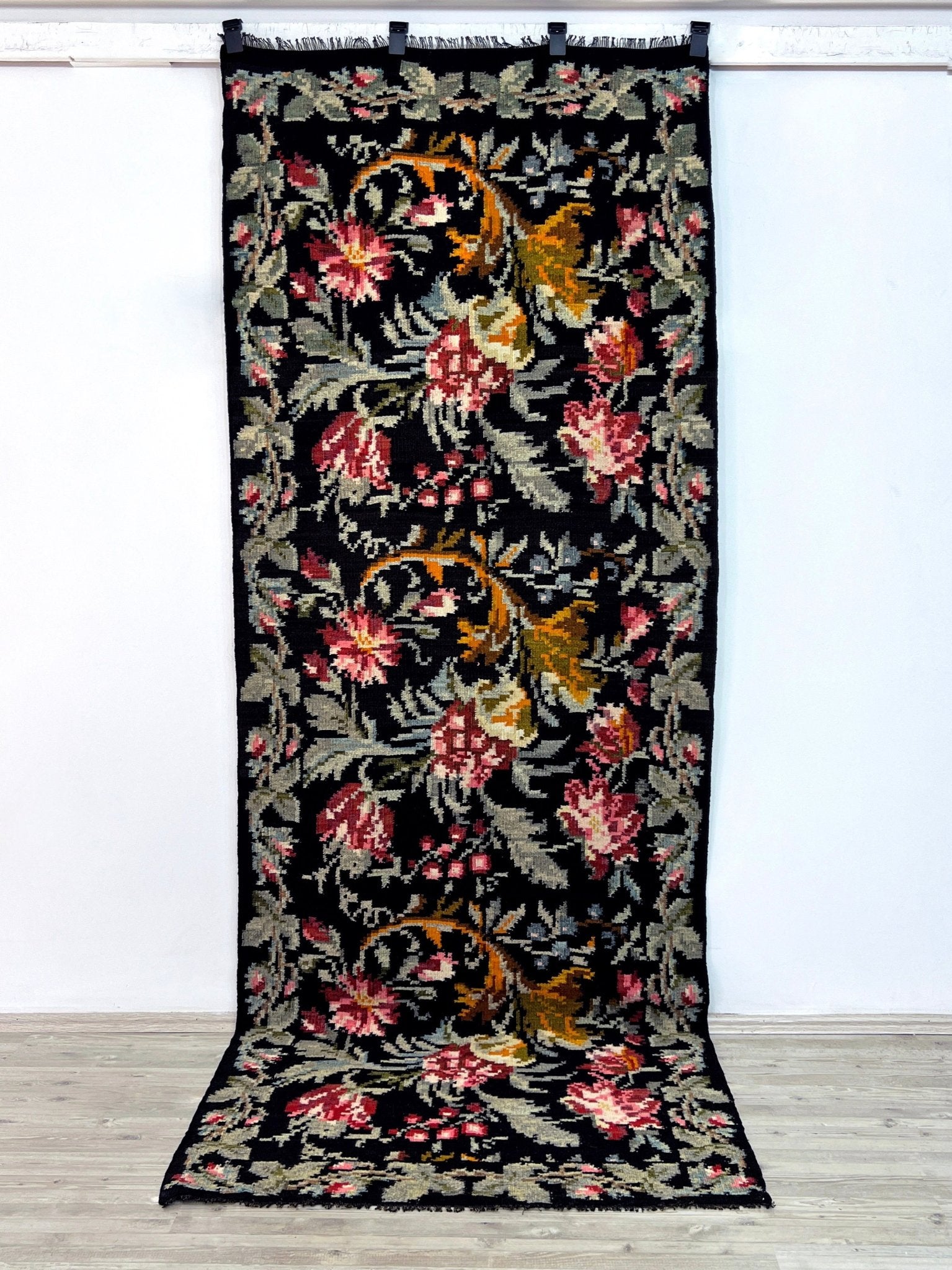 Moldovan rose runner kilim rug shop berkeley, palo alto. Buy kilim rug online free shipping. Oriental rug shop los altos.