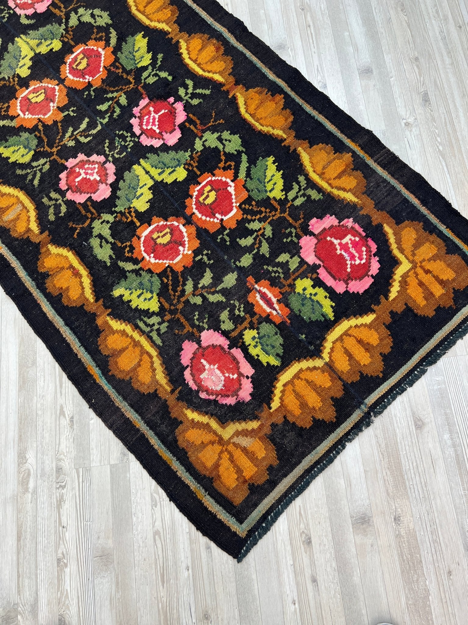 Moldovan rose runner kilim rug rug shop berkeley, palo alto. Buy kilim rug online free shipping. Oriental rug shop los altos.