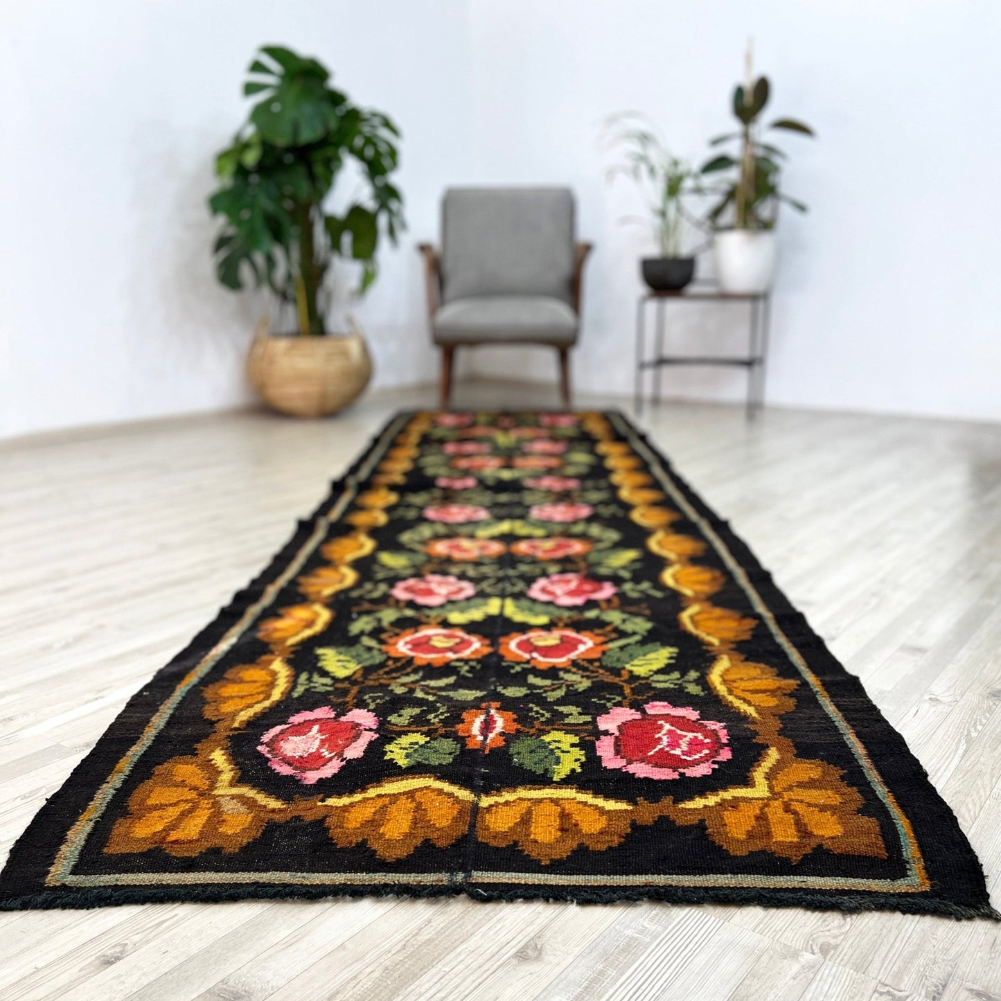 Moldovan rose runner kilim rug rug shop berkeley, palo alto. Buy kilim rug online free shipping. Oriental rug shop los altos.