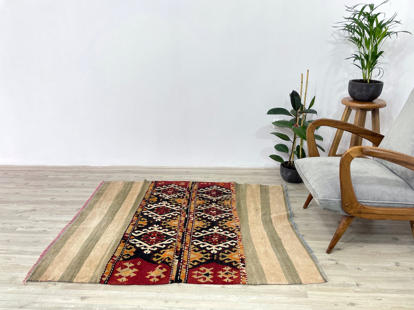 Vİntage turkish rug shop san francisco bay area. Buy turkish rug shop online. Free shipping USA Canada.
