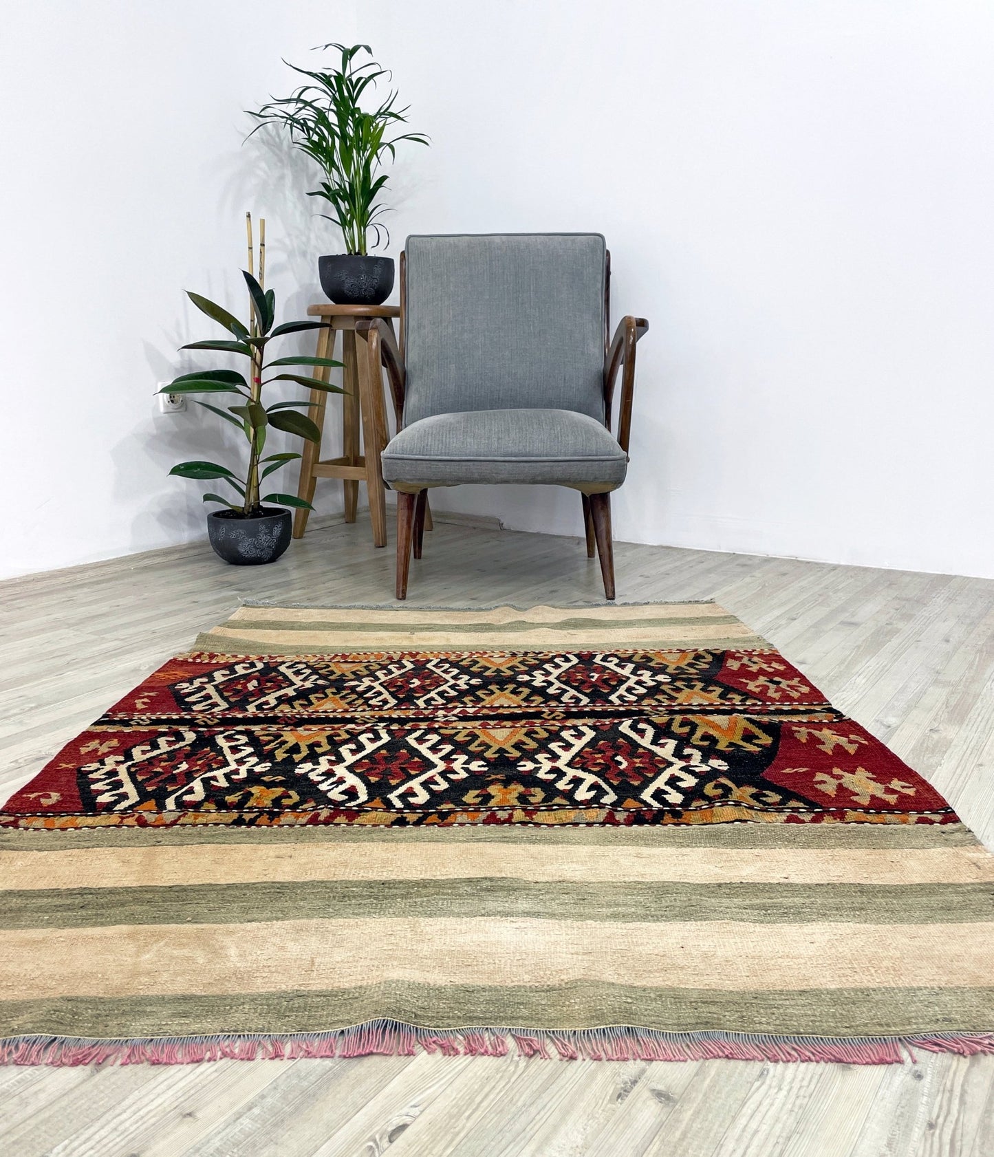 Vİntage turkish rug shop san francisco bay area. Buy turkish rug shop online. Free shipping USA Canada.