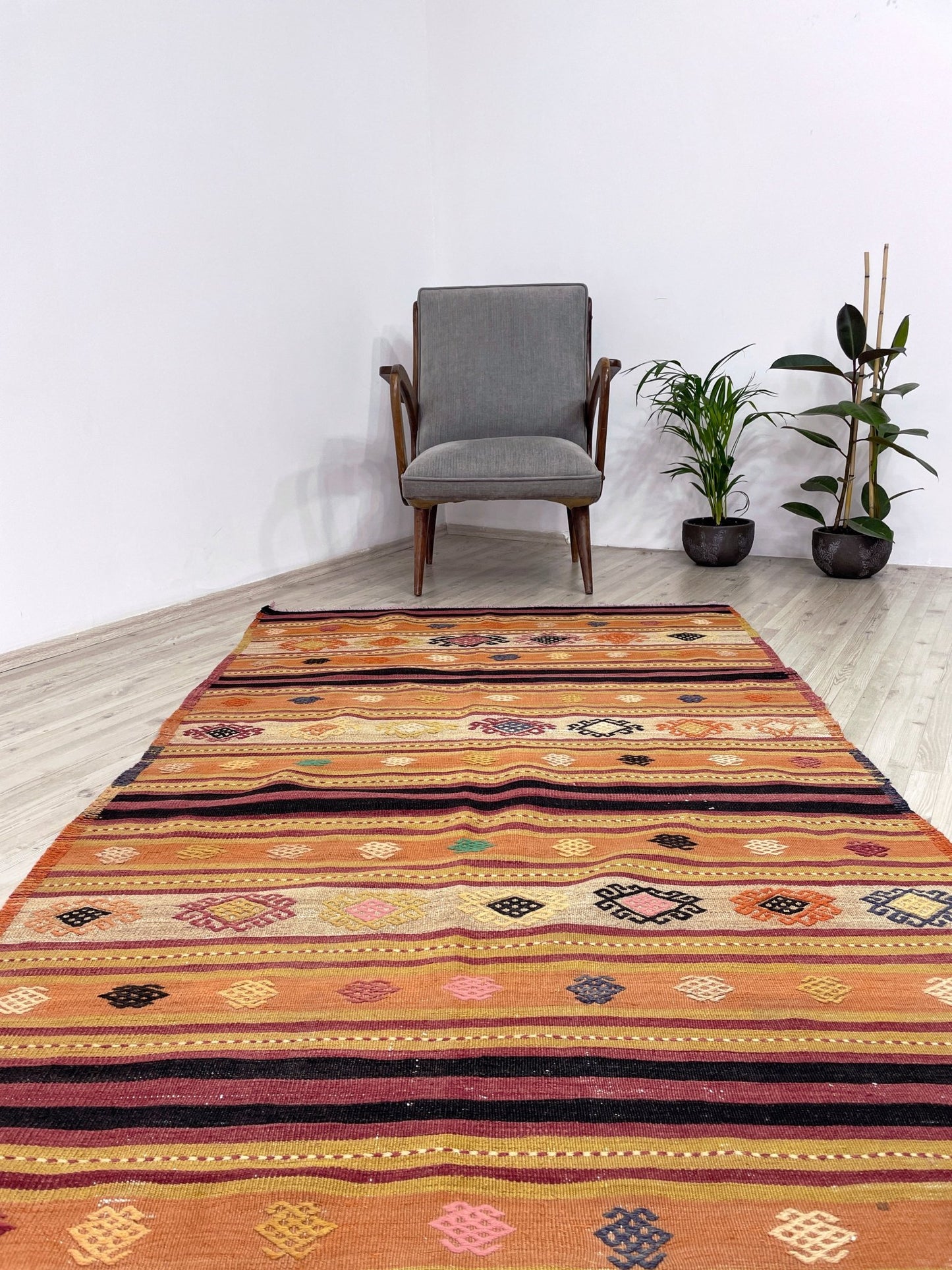 Sivas wool handmade vintage turkish runner kilim rug shop san francisco bay area. Oriental rug store palo alto berkeley.