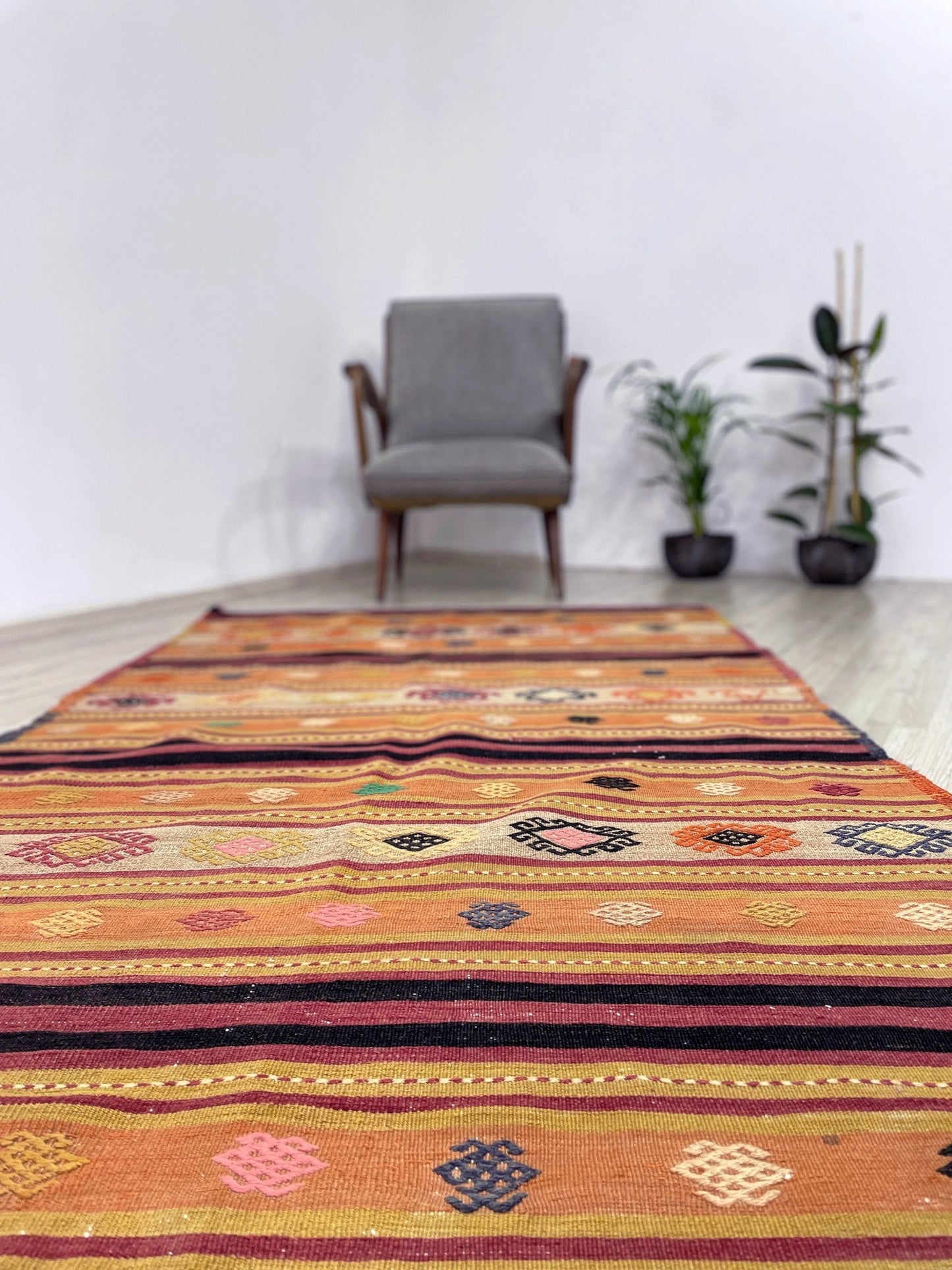 Sivas wool handmade vintage turkish runner kilim rug shop san francisco bay area. Oriental rug store palo alto berkeley.