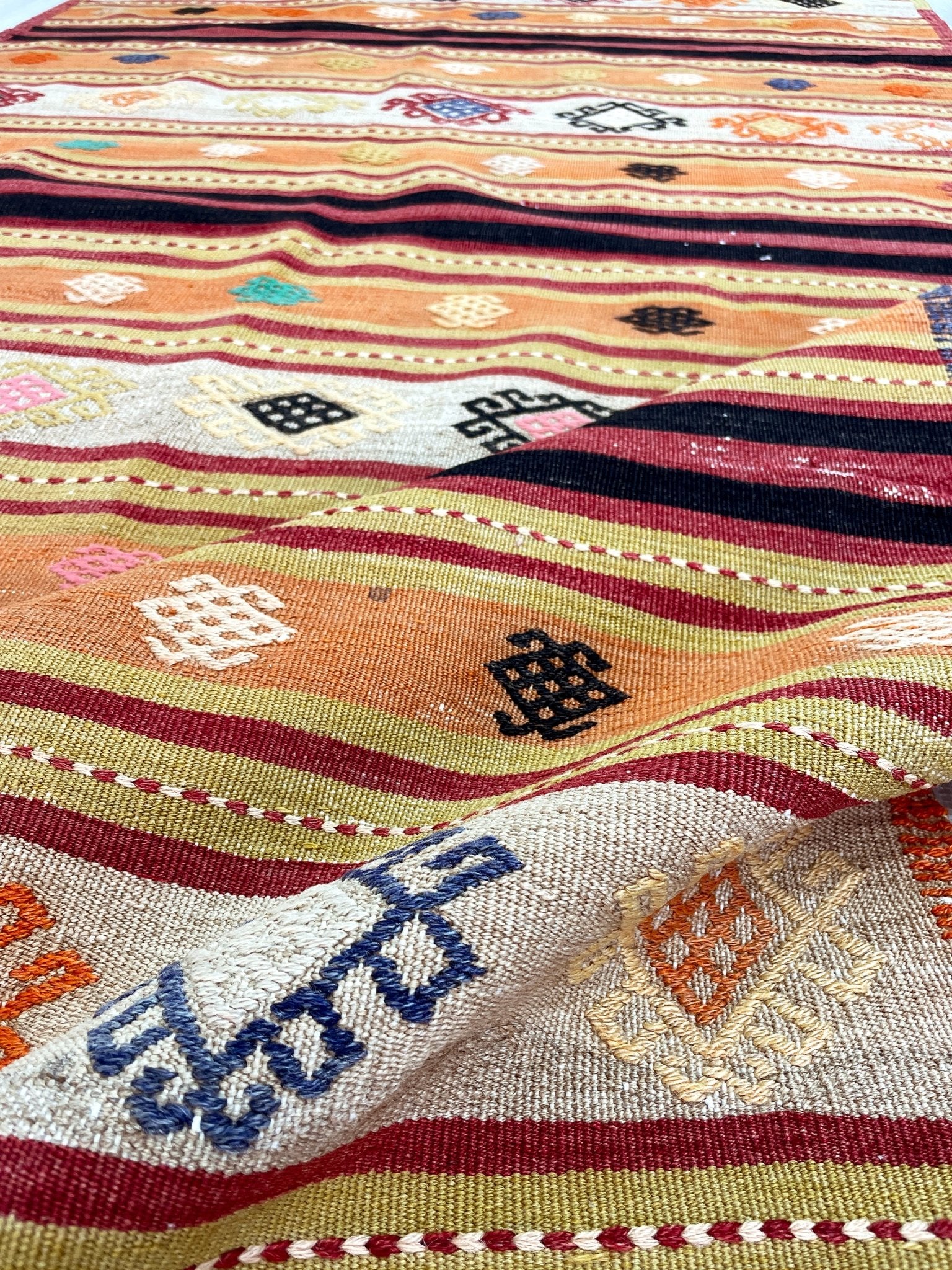 Sivas wool handmade vintage turkish runner kilim rug shop san francisco bay area. Oriental rug store palo alto berkeley.