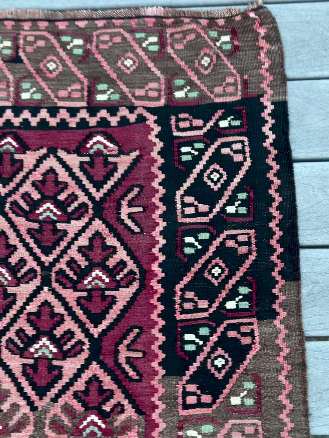 Antique Armenian Kilim Rug. Vintage Caucasian Rug Shop Berkeley San Francisco Bay Area. Oriental rug store Los Altos Los Gatos Palo Alto. Buy rug online California Free shipping US Canada Toronto 