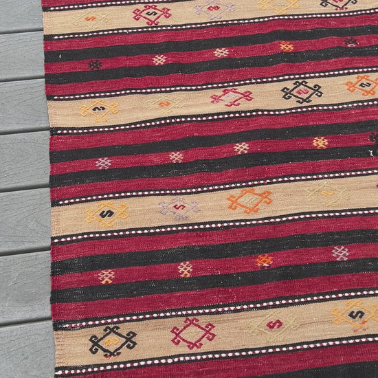 Anatolian vintage runner. Turkish Runner Wool rug. Oriental rug store los altos los gatos Palo Alto. Vintage rug shop san francisco bay area berkeley. Online rug shopping free shipping to US, Canada, Toronto, California.