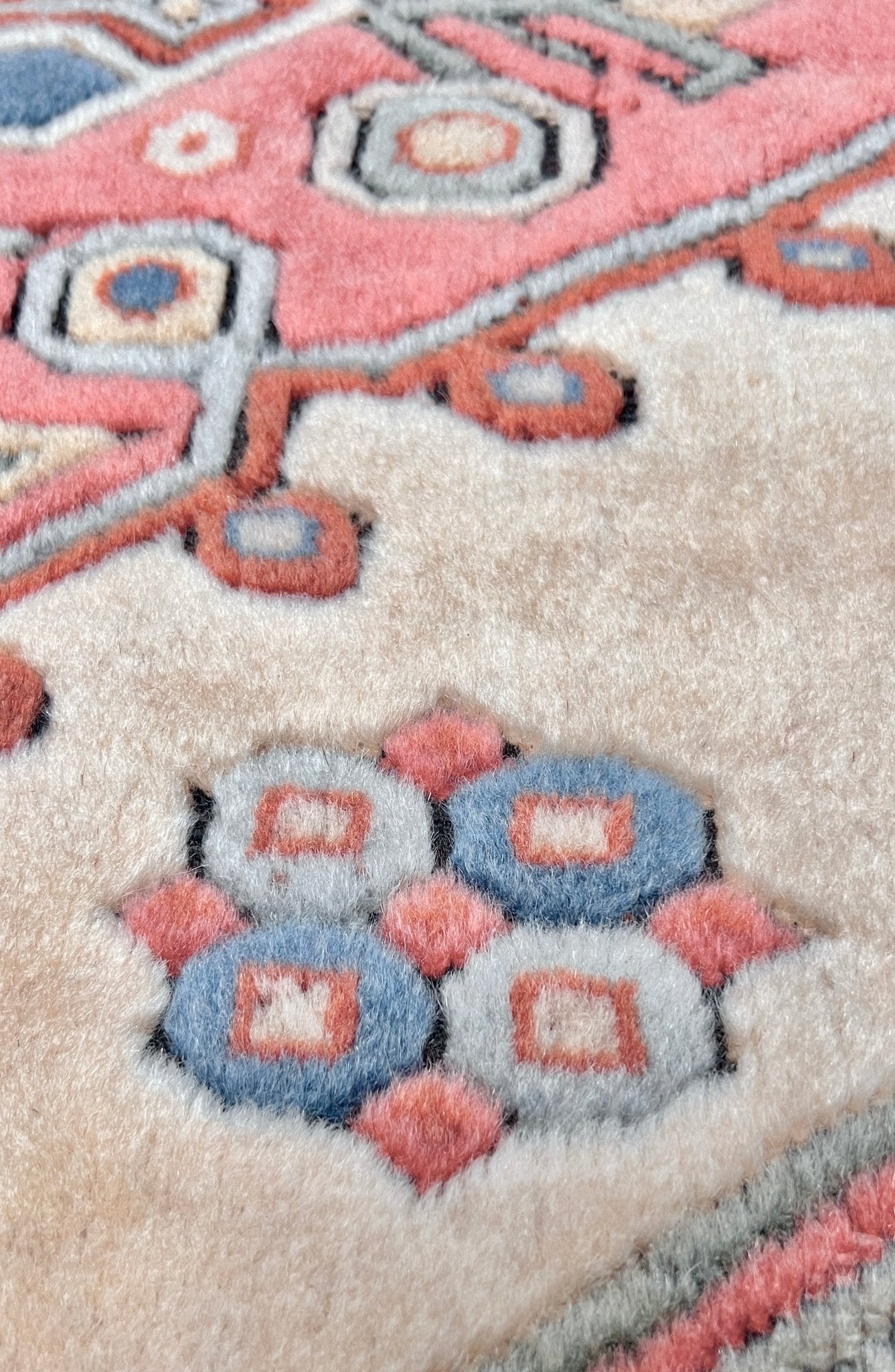 Vintage vibrant turkish rug for living room bedroom dining office. rug shop San Francisco Bay Area. Buy rug online