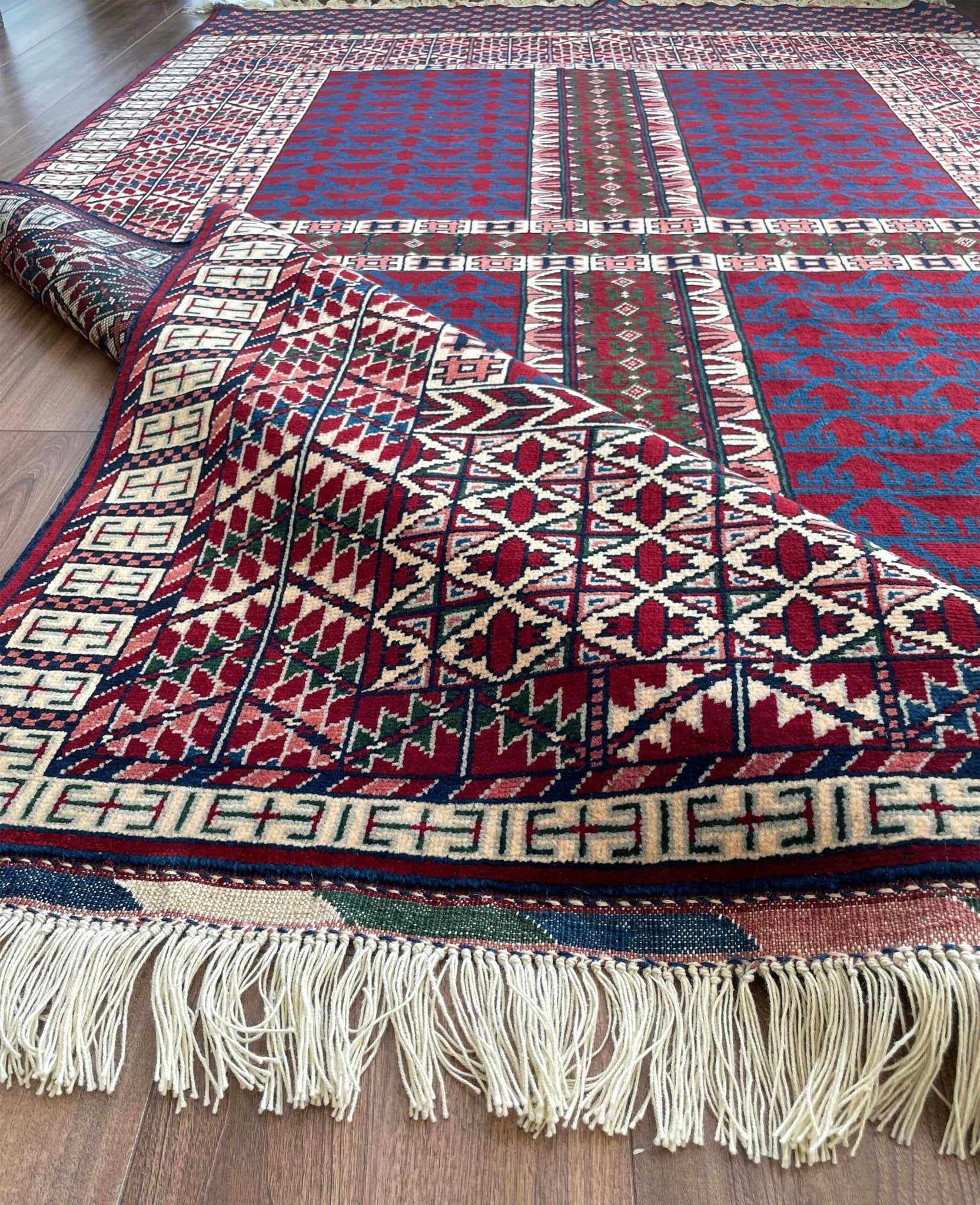 Turkmen Ensi rug. Oriental rug shop san francisco bay area palo alto berkeler.