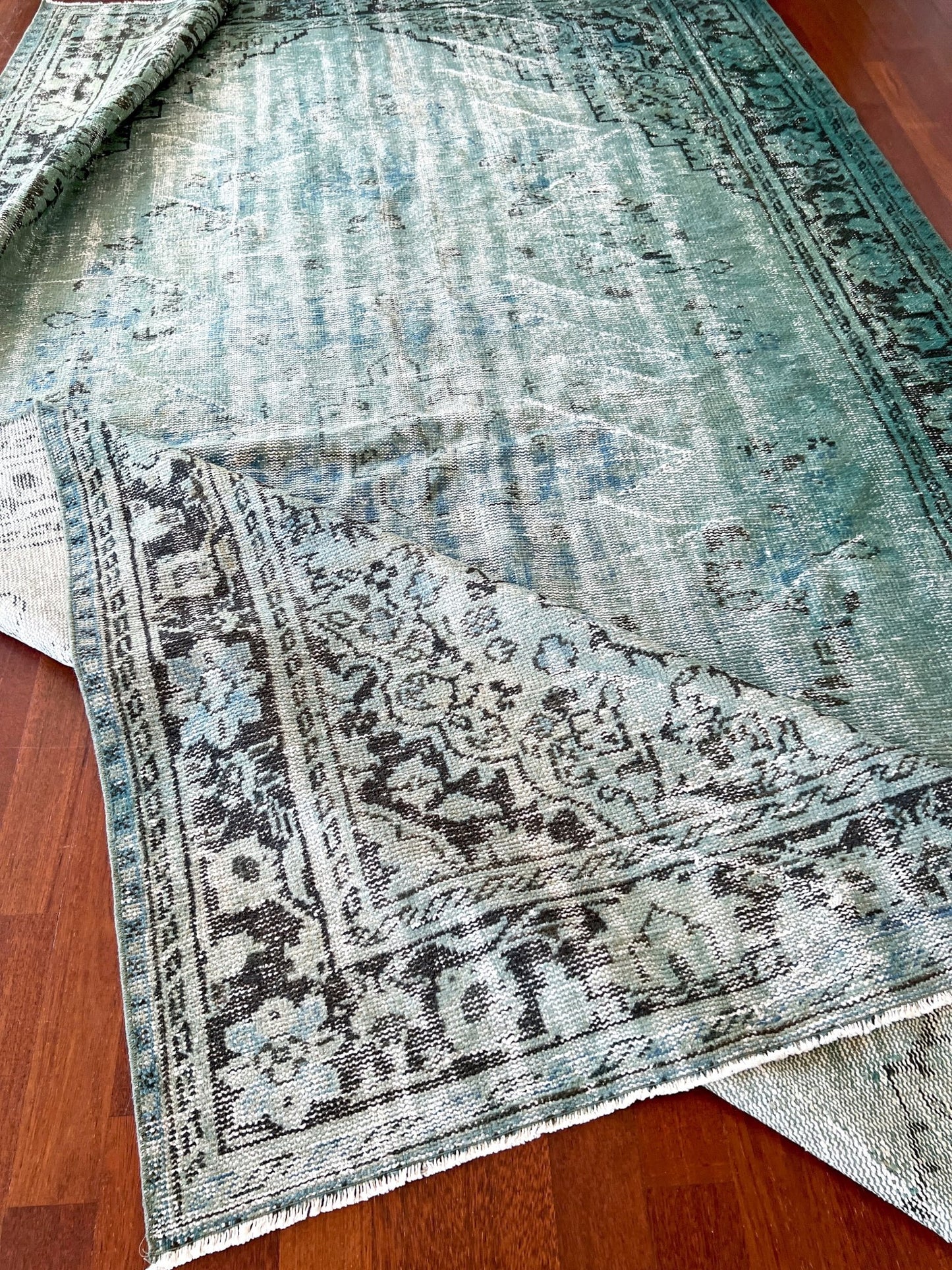 Green disstressed turkish rug san francisco bay area vintage rug palo alto oriental rug berkeley buy handmade rug online