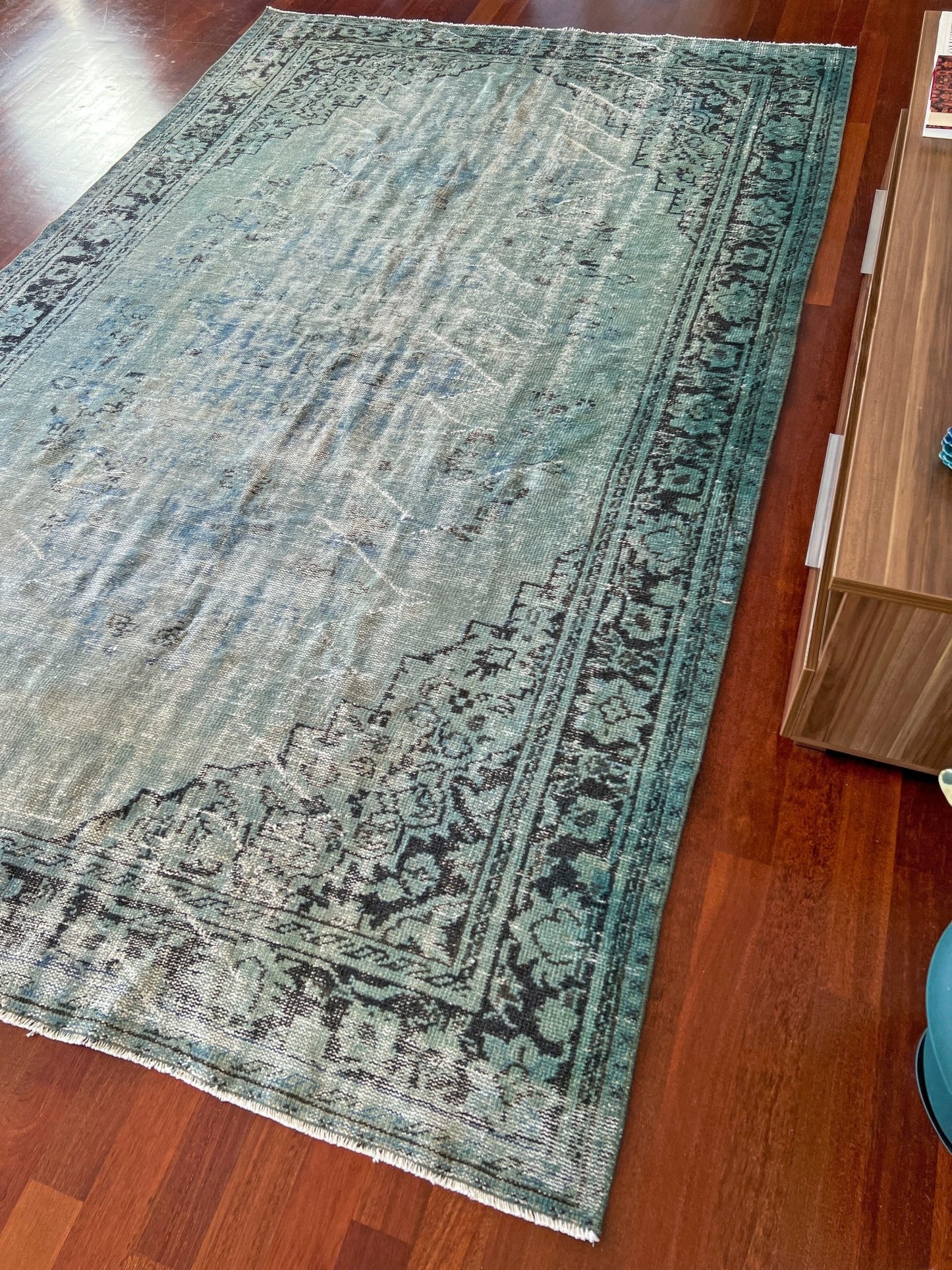 Green disstressed turkish rug san francisco bay area vintage rug palo alto oriental rug berkeley buy handmade rug online