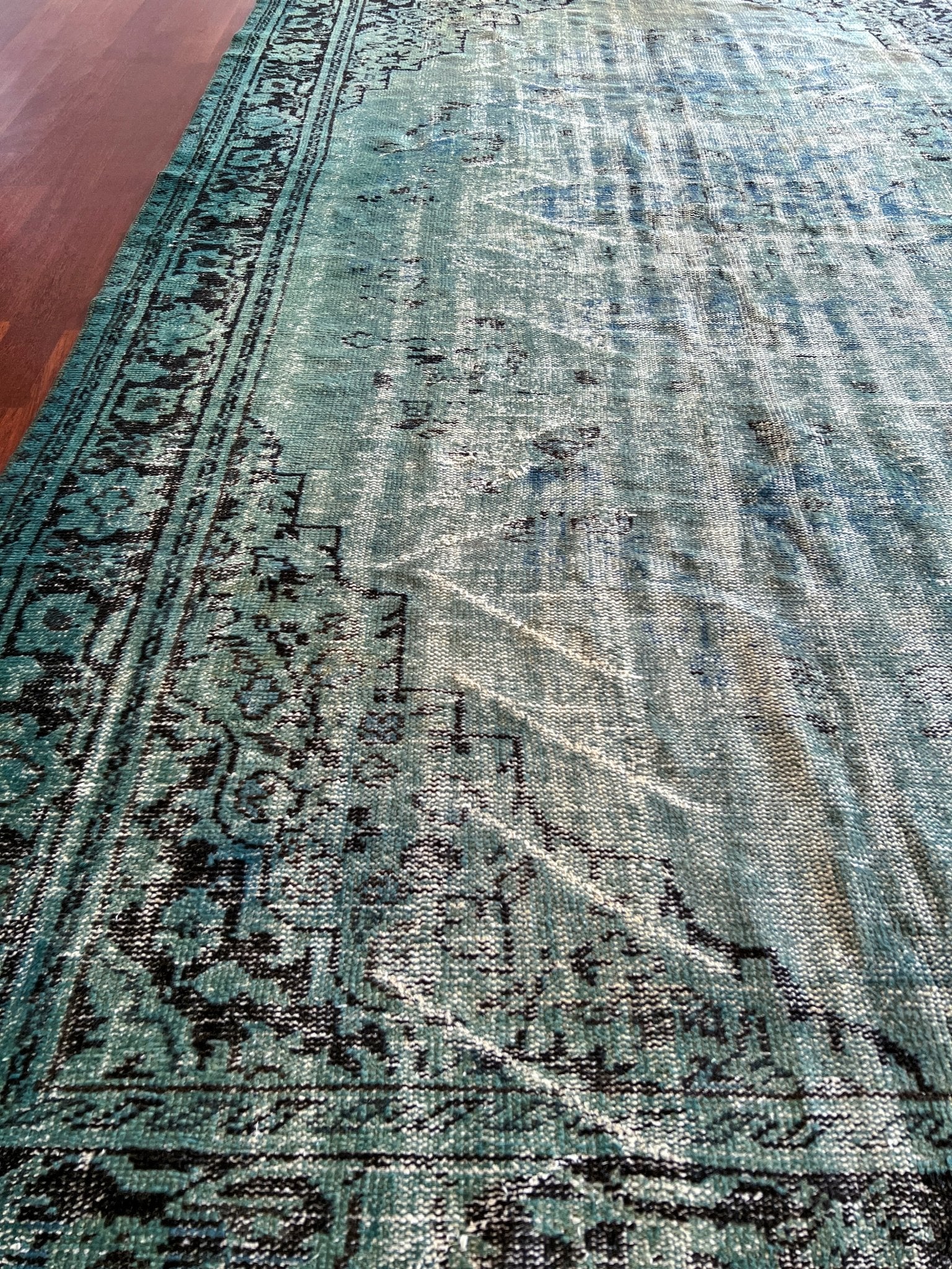 Green disstressed turkish rug san francisco bay area vintage rug palo alto oriental rug berkeley buy handmade rug online