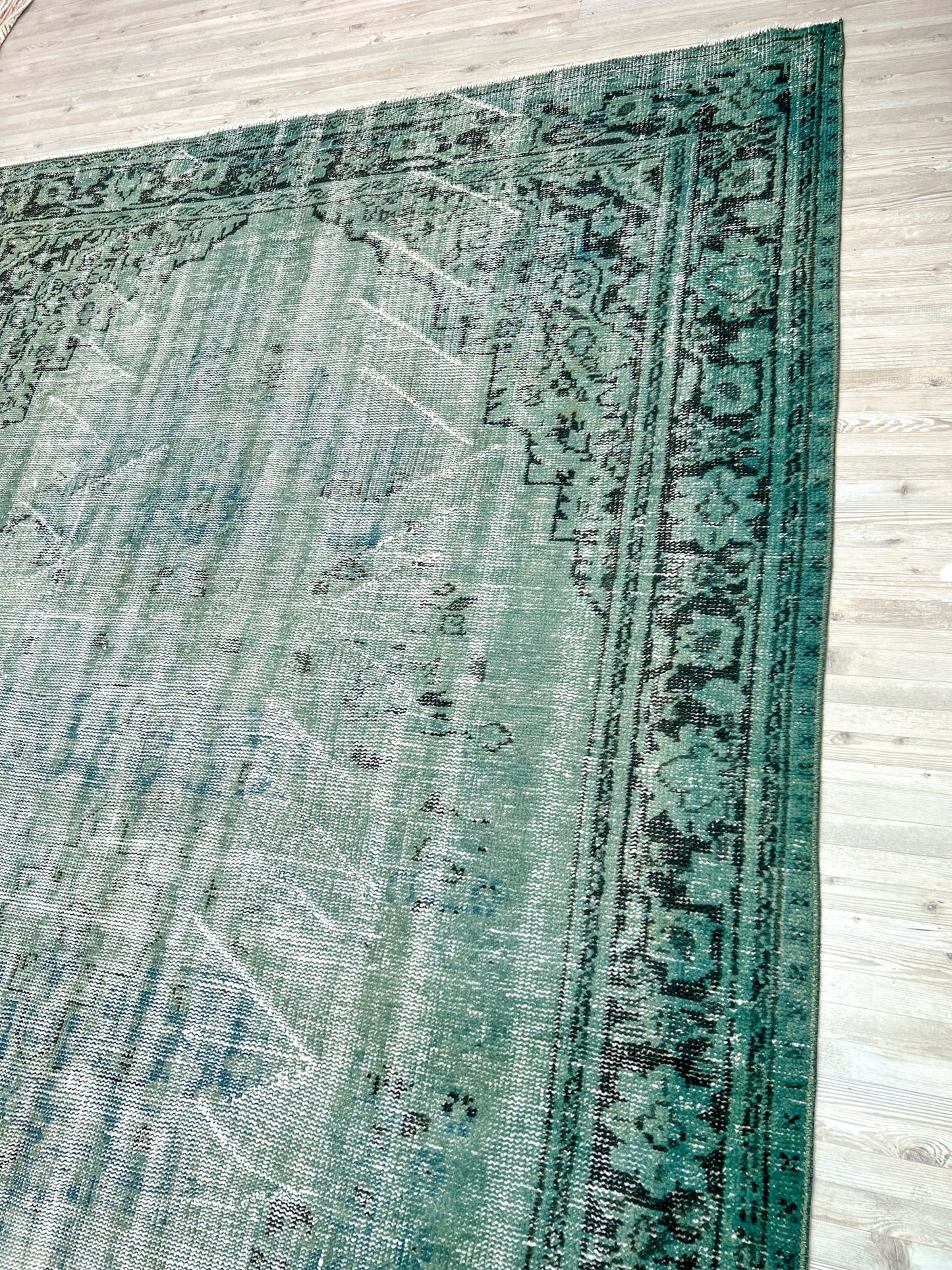 Green disstressed turkish rug san francisco bay area vintage rug palo alto oriental rug berkeley buy handmade rug online