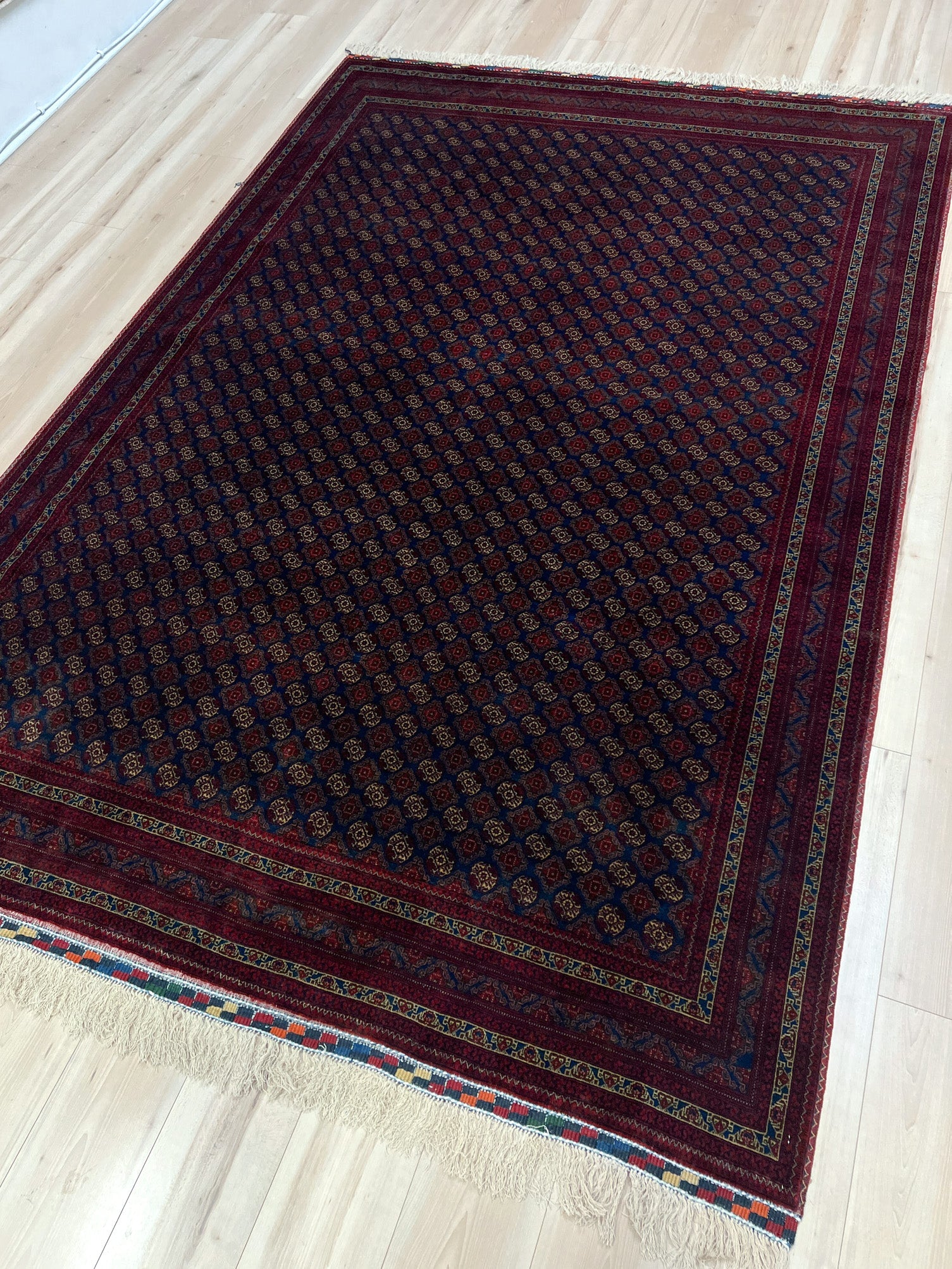 Soft Turkmen rug for living room, bedroom, dining. Oriental rug store san mateo, palo alto, berkeley. Buy oriental rug shop.